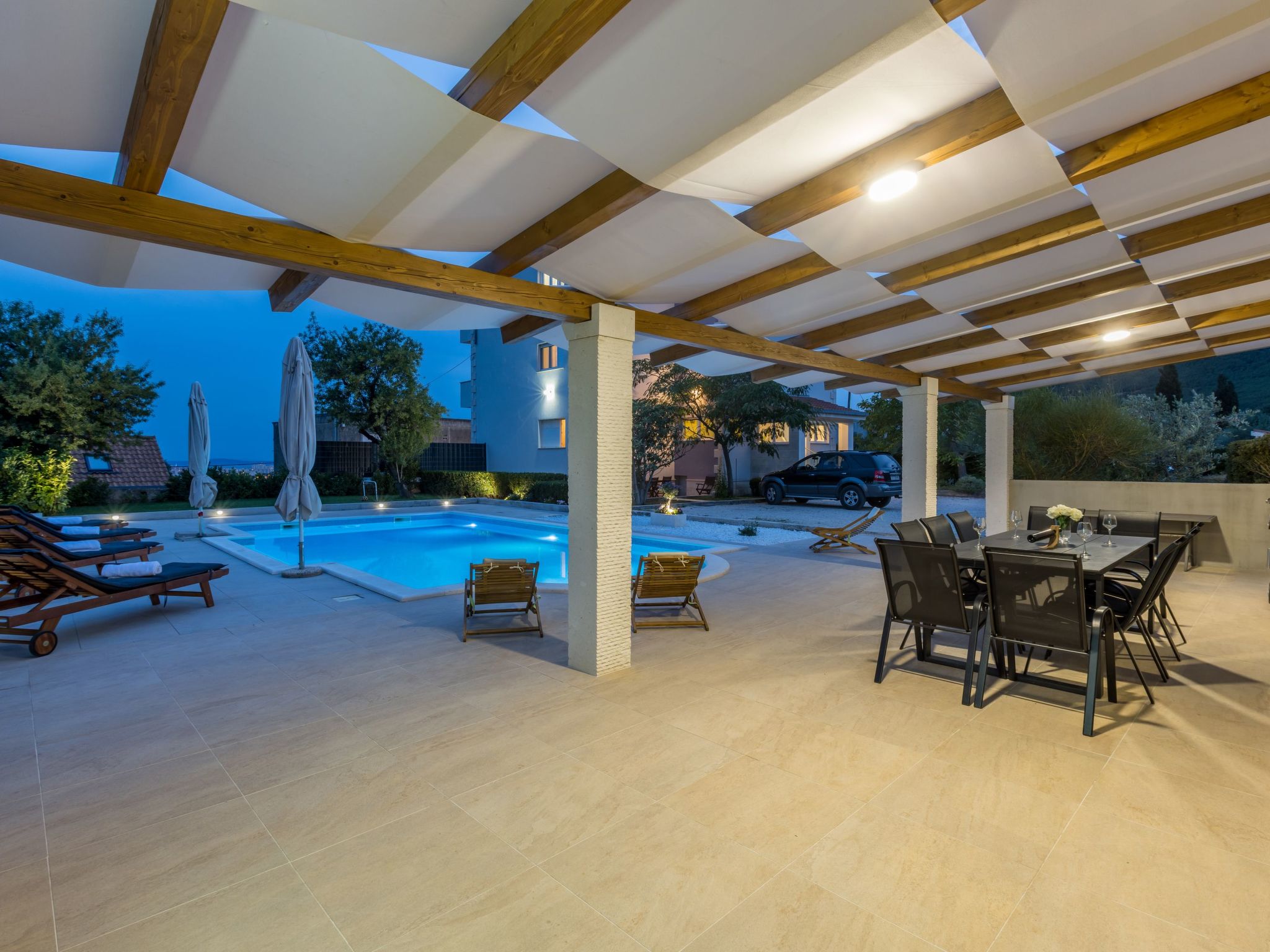 Villa Melki mit großem Privatpool-Drinnen