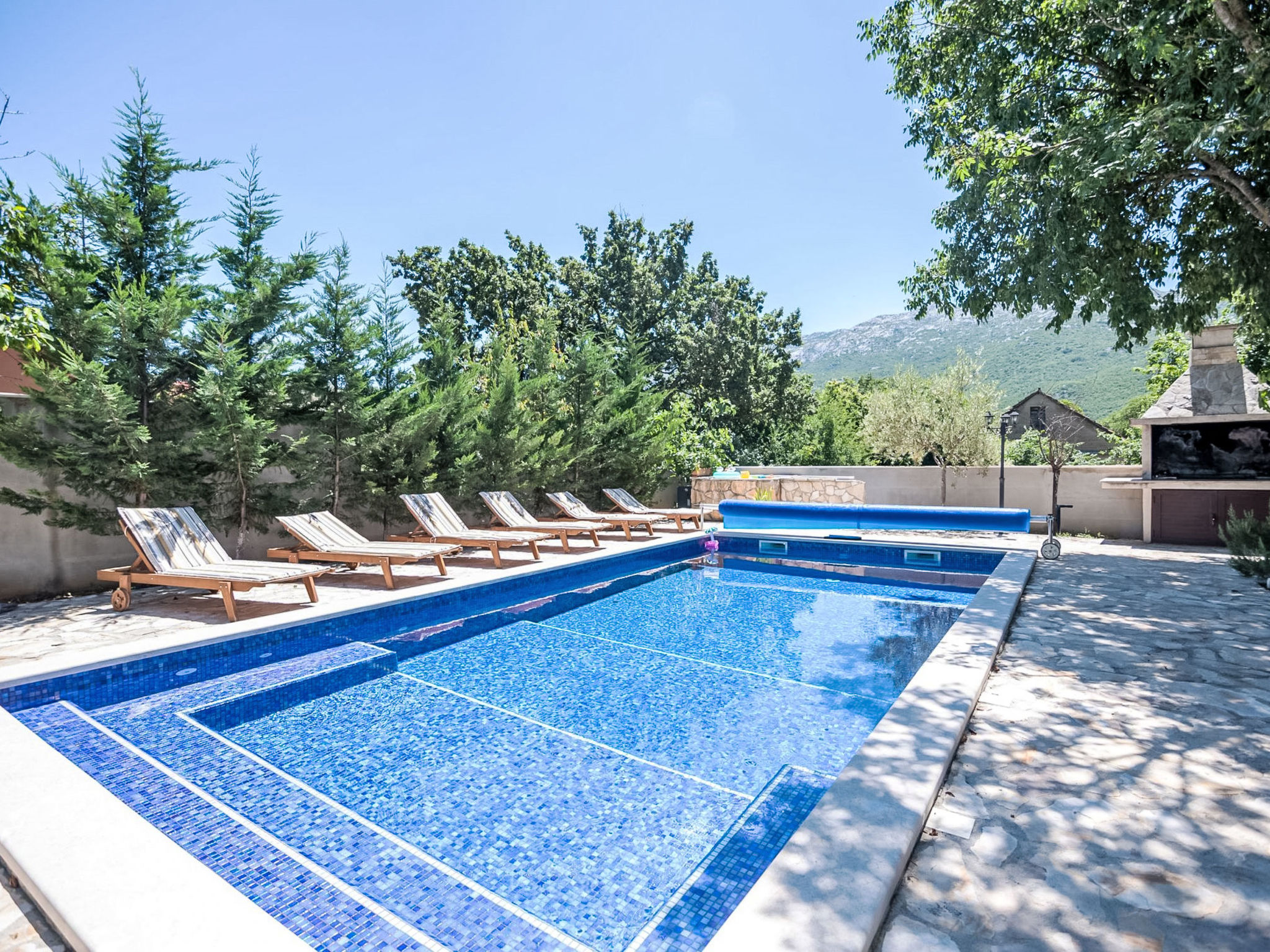 Vakantiehuis met privé zwembad in Dugopolje (Kroatië) voor 8 personen