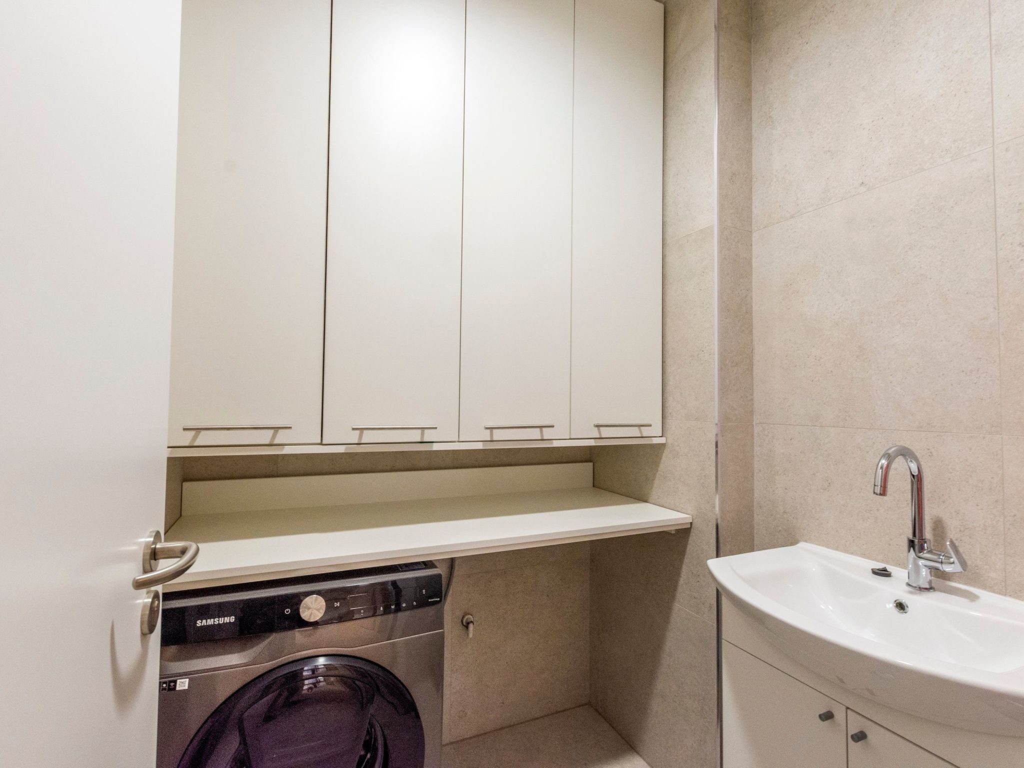 In Dugopolje mit Privatem Pool-Dedans