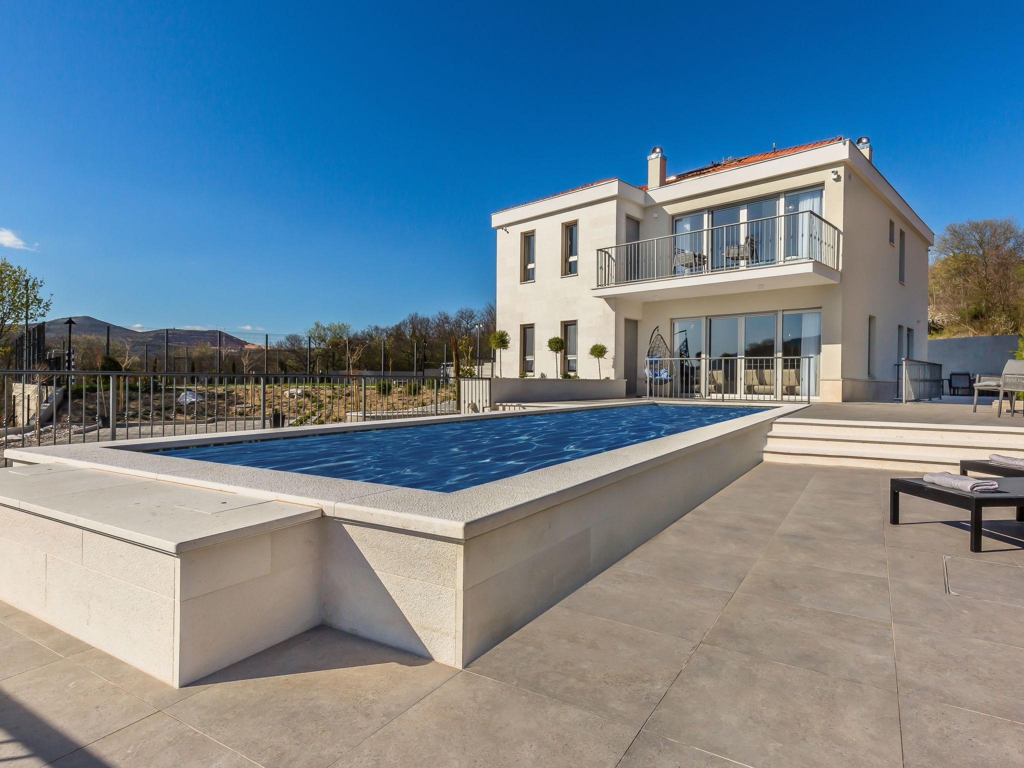 In Dugopolje mit Privatem Pool-Dedans