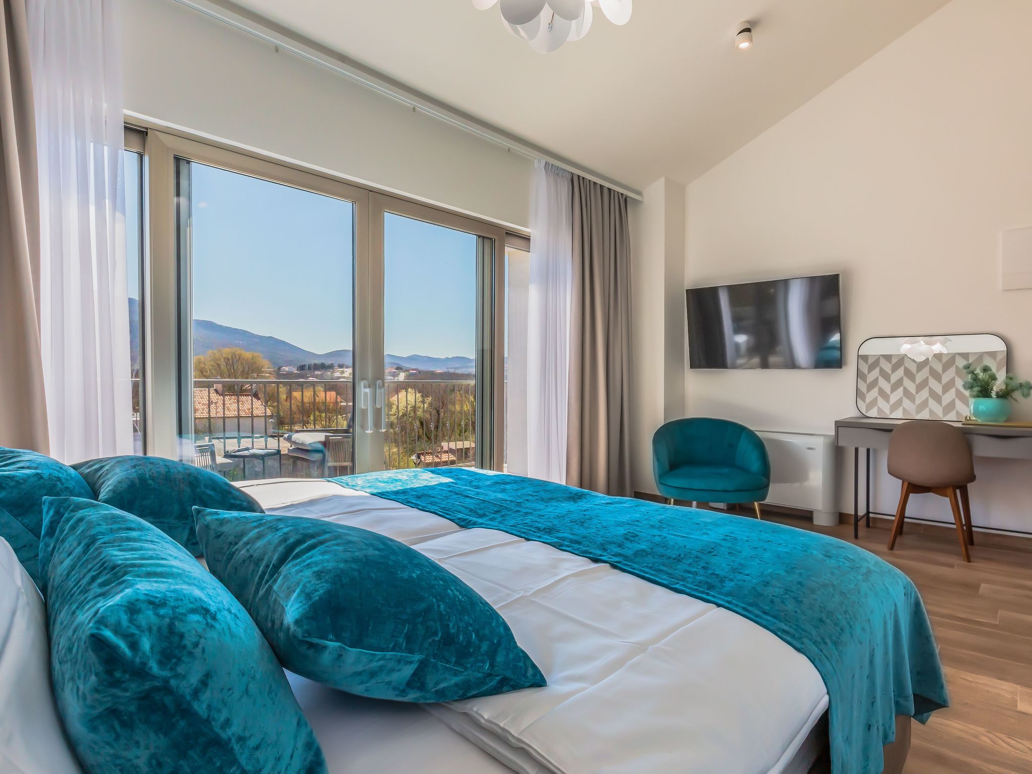 In Dugopolje mit Privatem Pool-Dedans