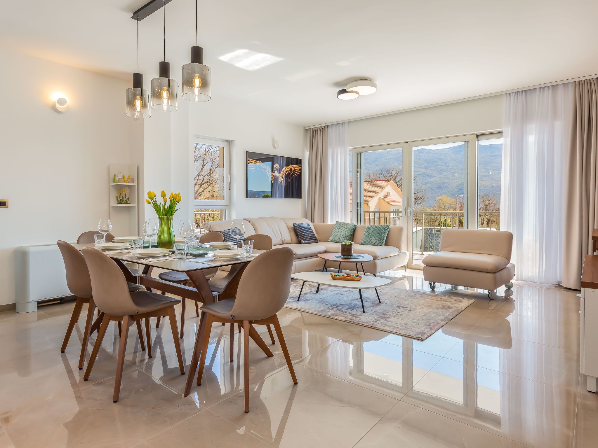 In Dugopolje mit Privatem Pool-Dedans