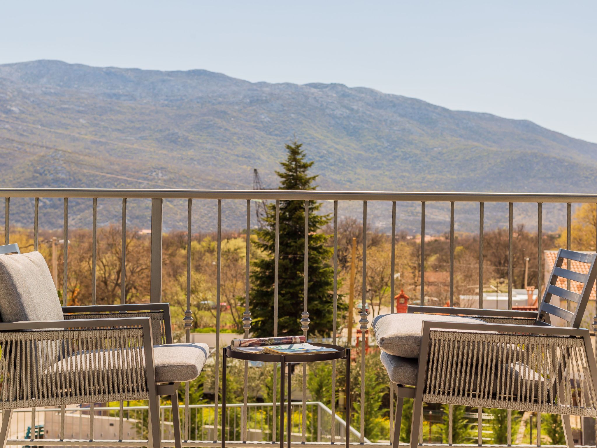 In Dugopolje mit Privatem Pool-Dedans