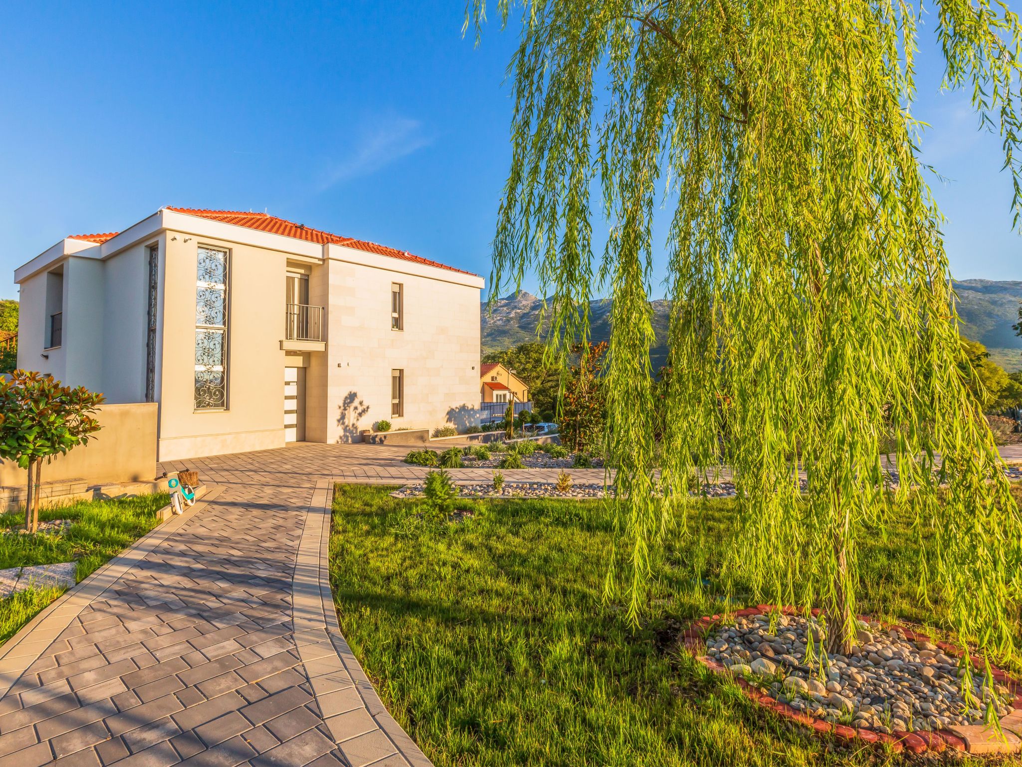 In Dugopolje mit Privatem Pool-Dedans