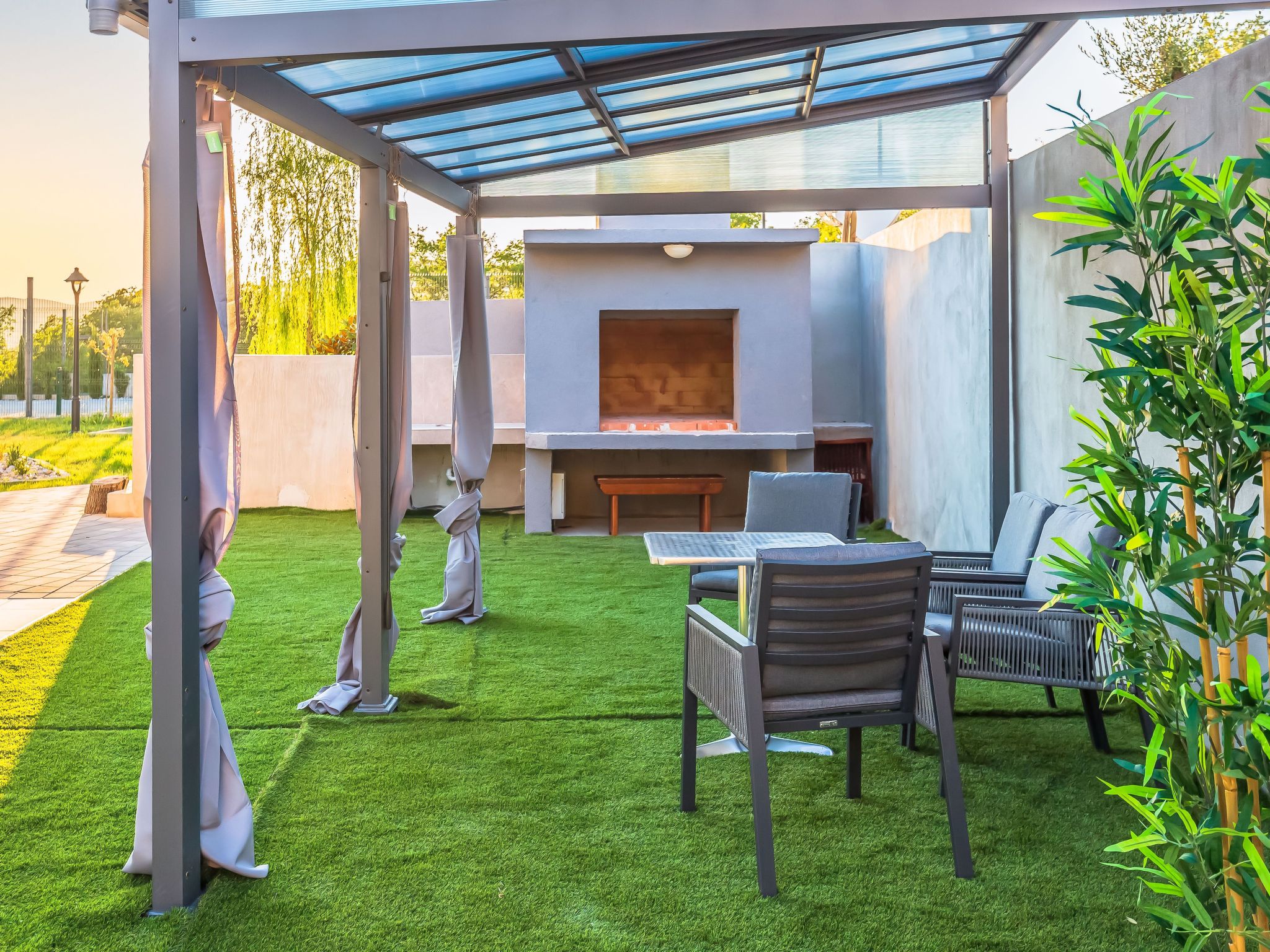 In Dugopolje mit Privatem Pool-Dedans