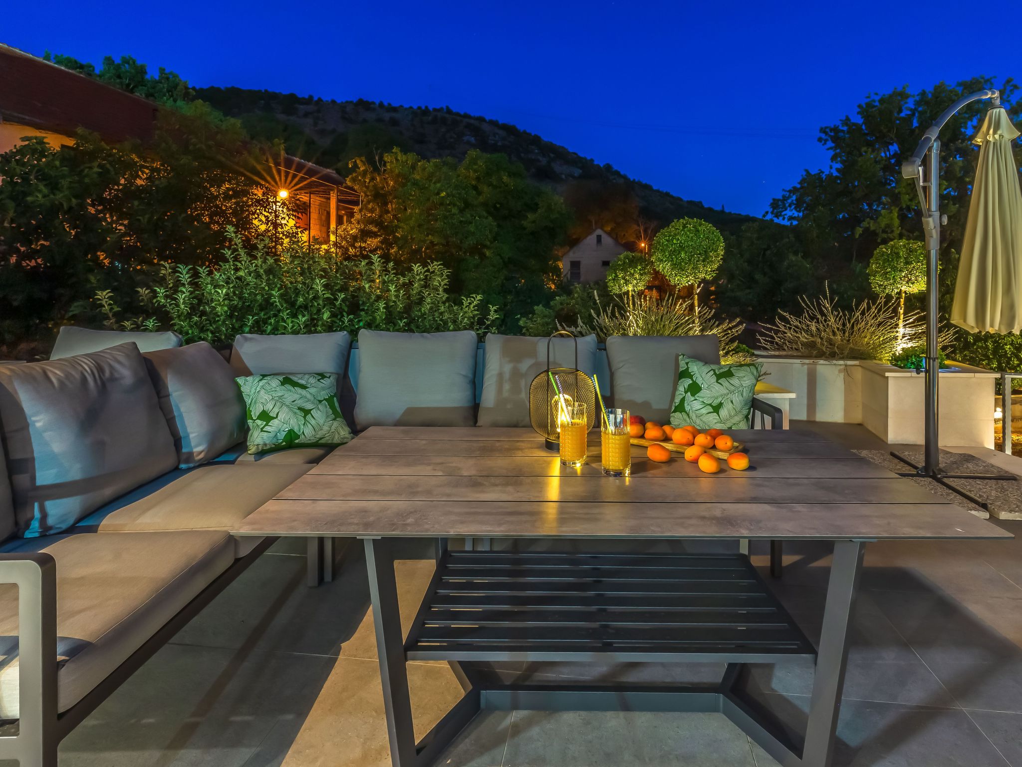 In Dugopolje mit Privatem Pool-Dedans