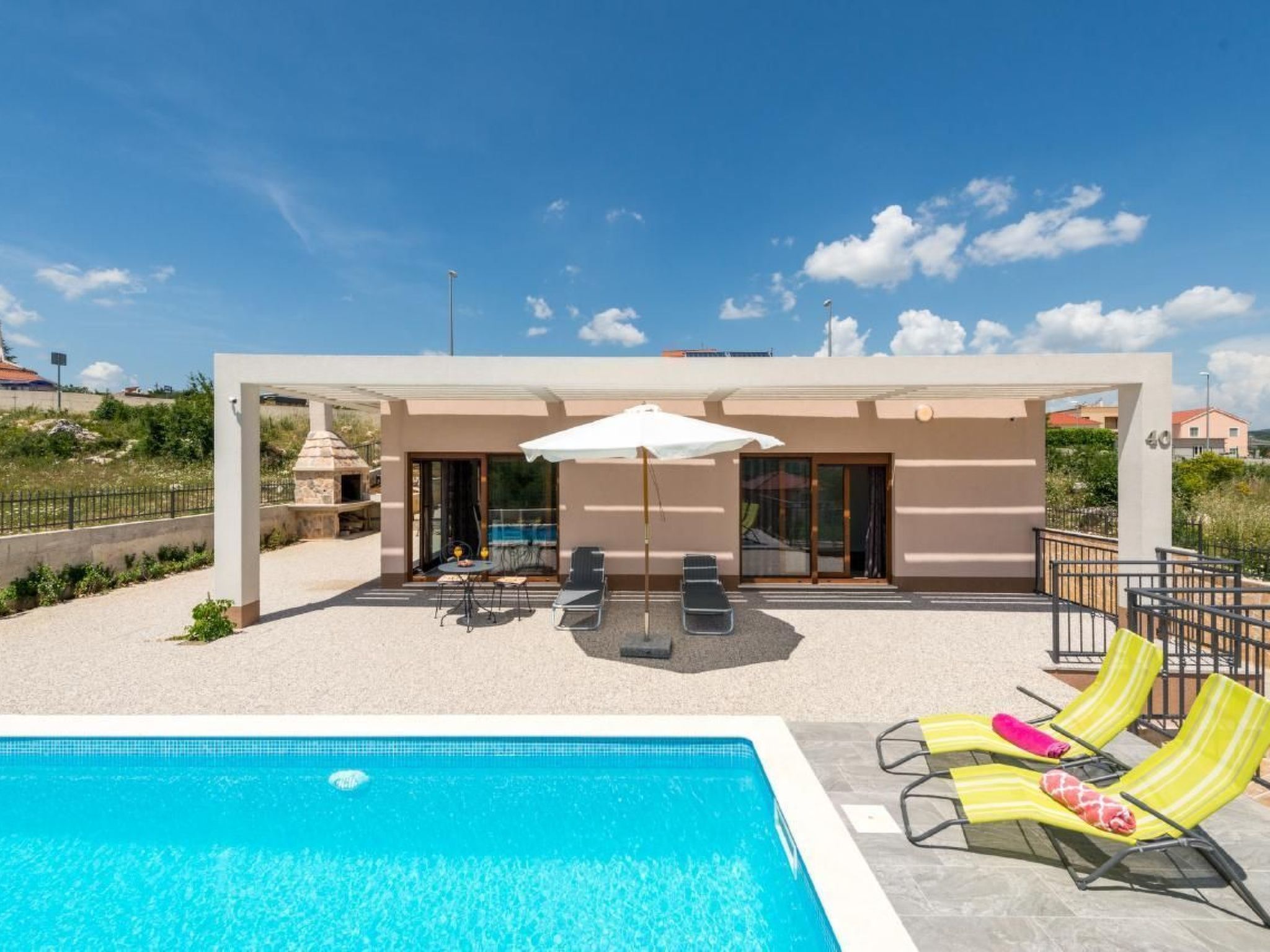 Villa Longfield mit privaten Pool und Sauna-Drinnen