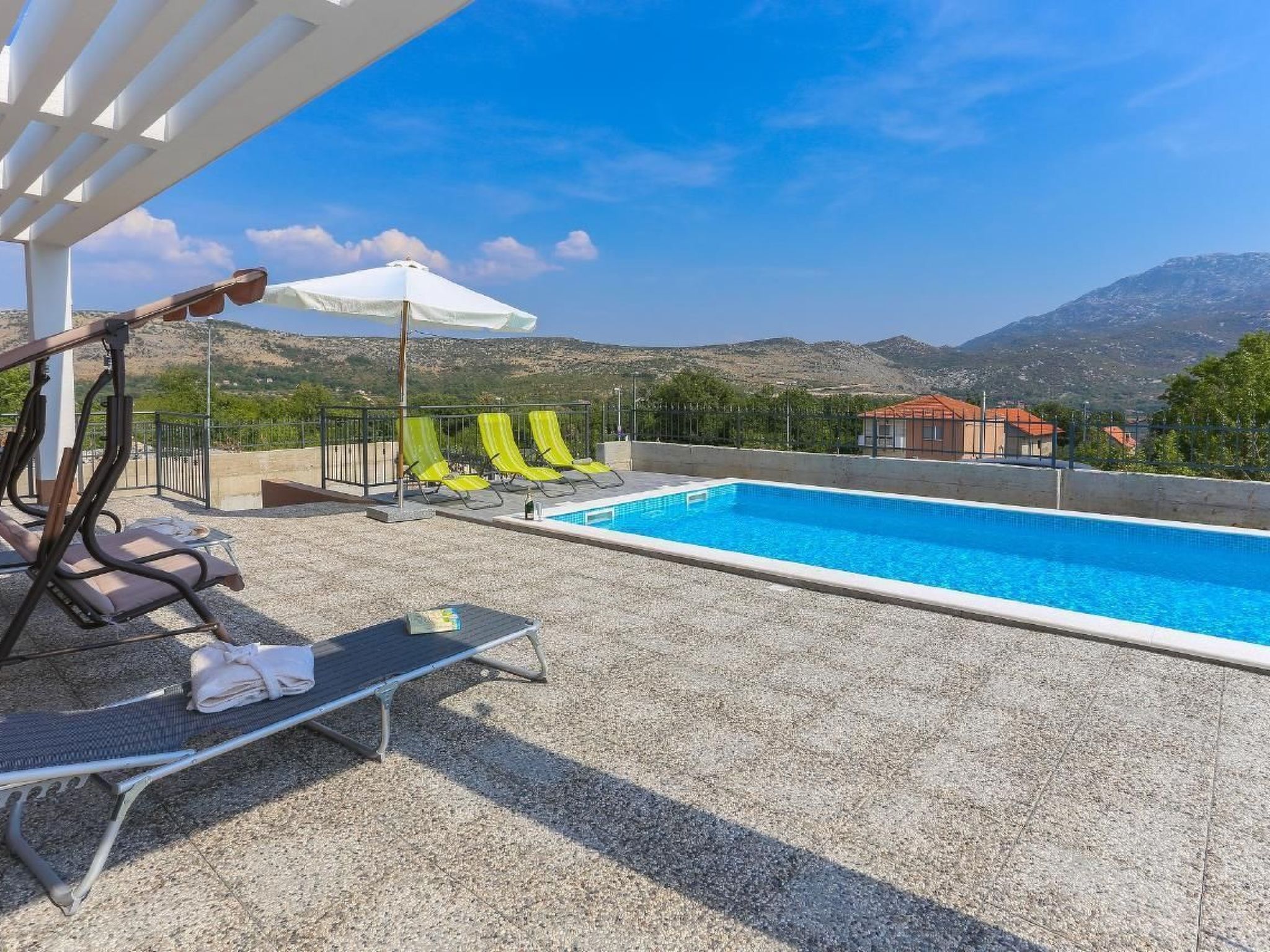 Villa Longfield mit privaten Pool und Sauna-Drinnen