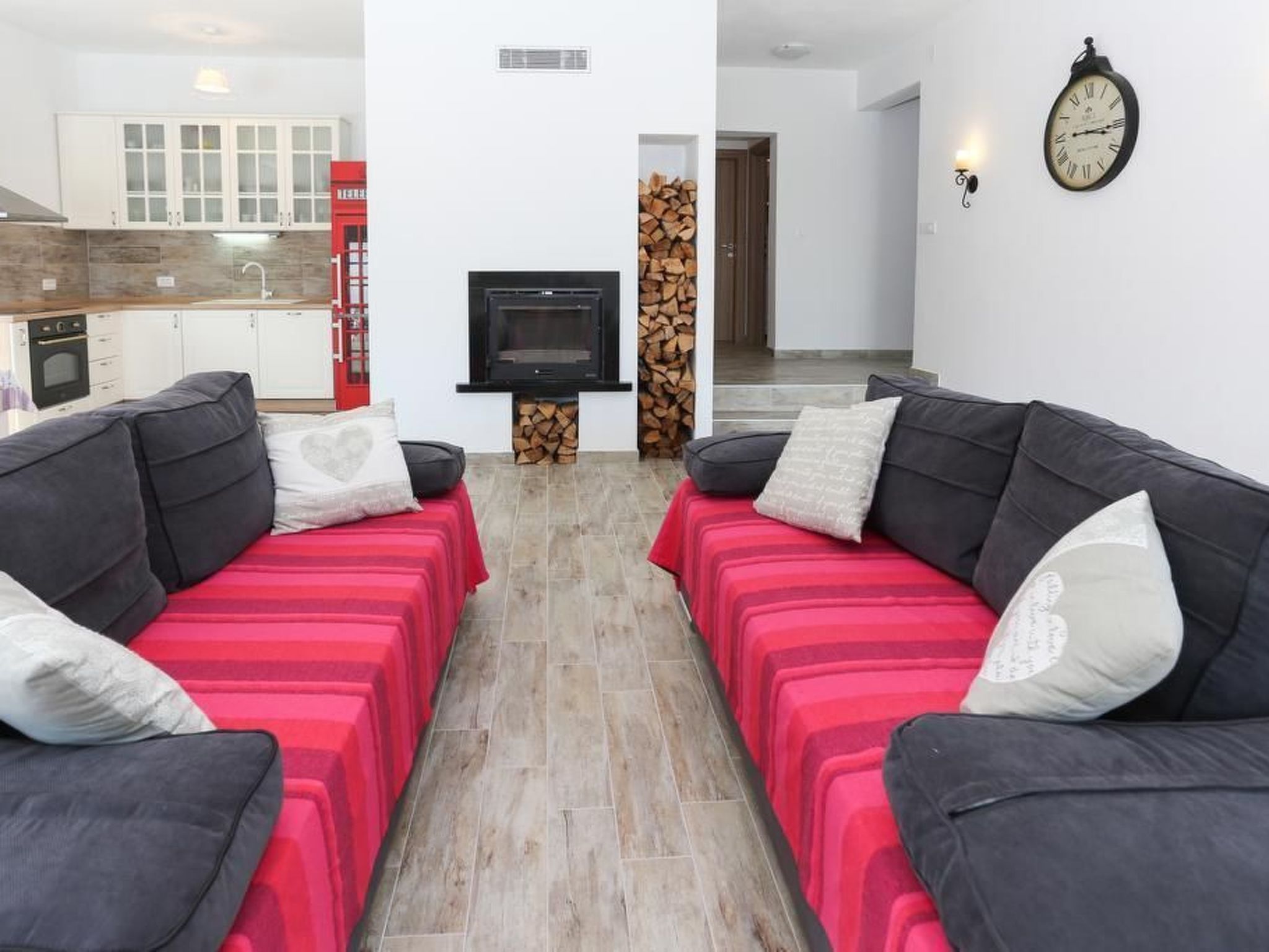 Villa Longfield mit privaten Pool und Sauna-Drinnen