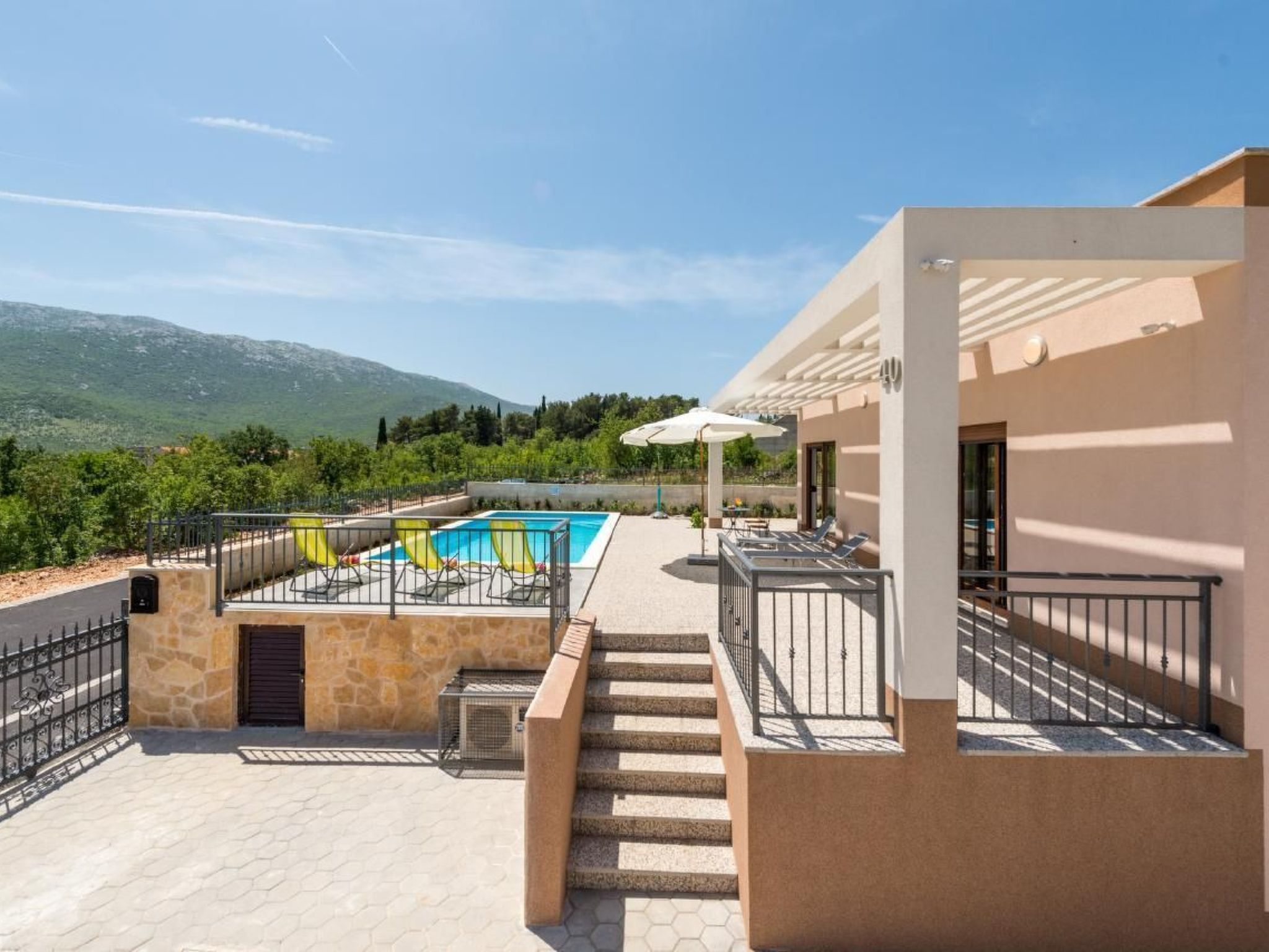 Villa Longfield mit privaten Pool und Sauna-Drinnen