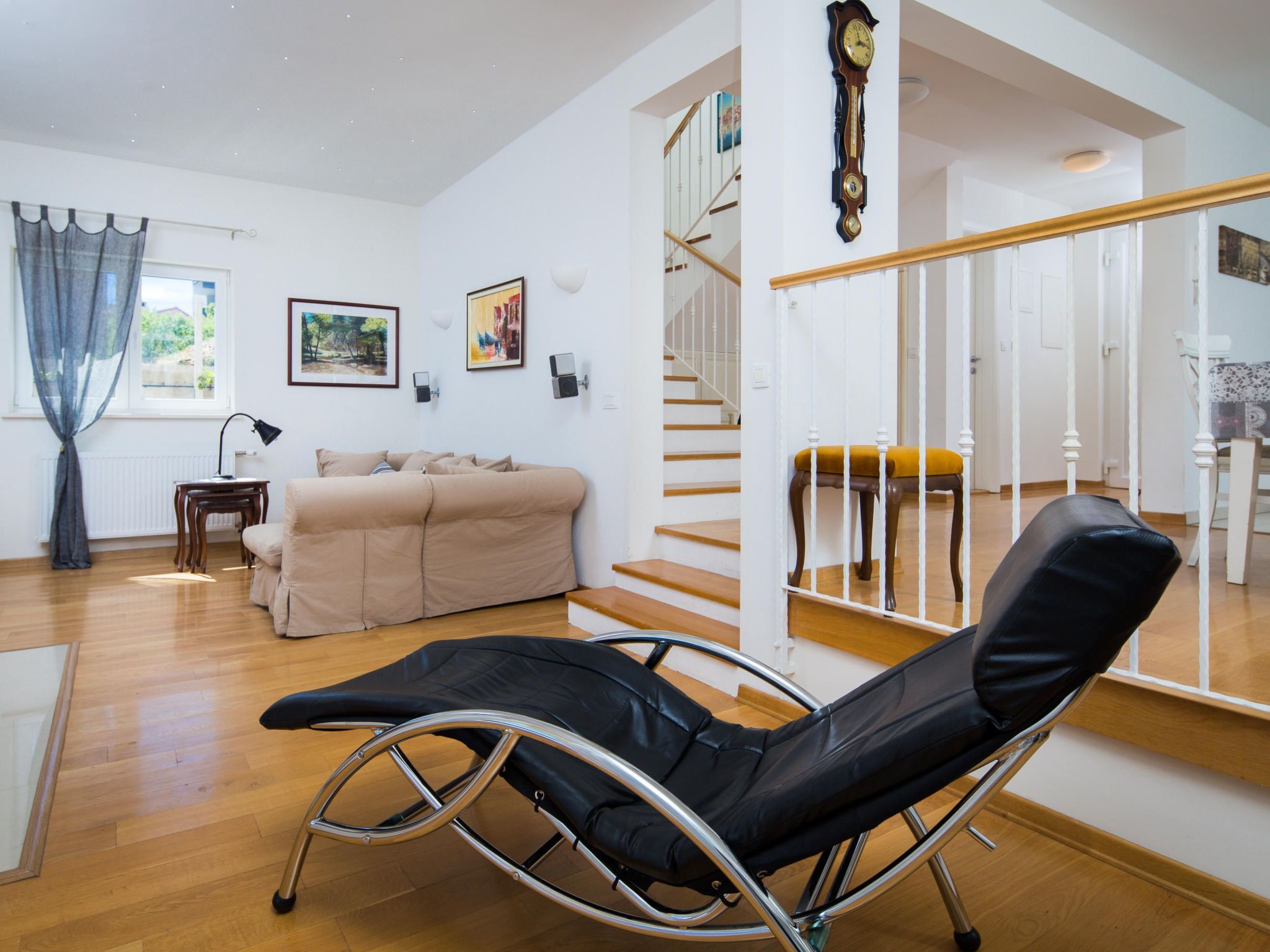 In Dugopolje mit Beheiztem Pool-Drinnen