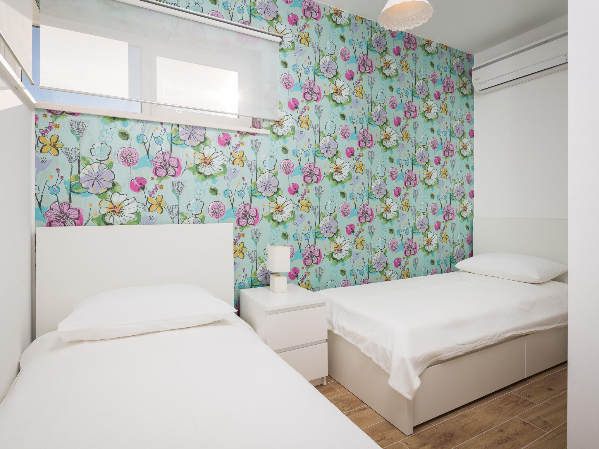 In Dugopolje mit Beheiztem Pool-Drinnen