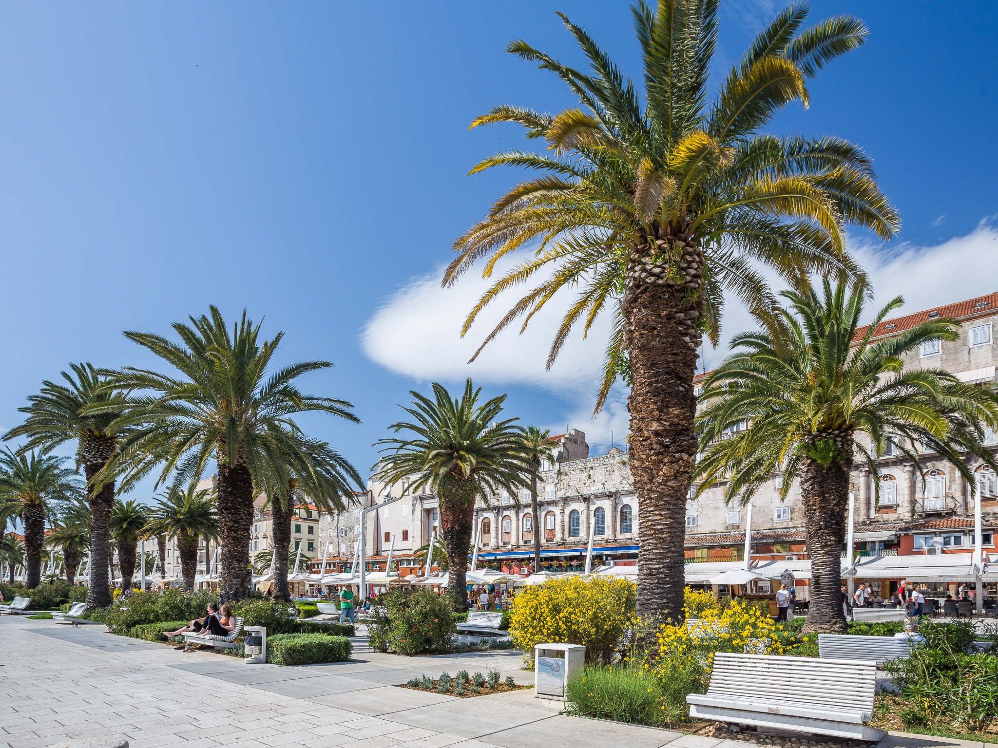 In Dugopolje mit Beheiztem Pool-Drinnen