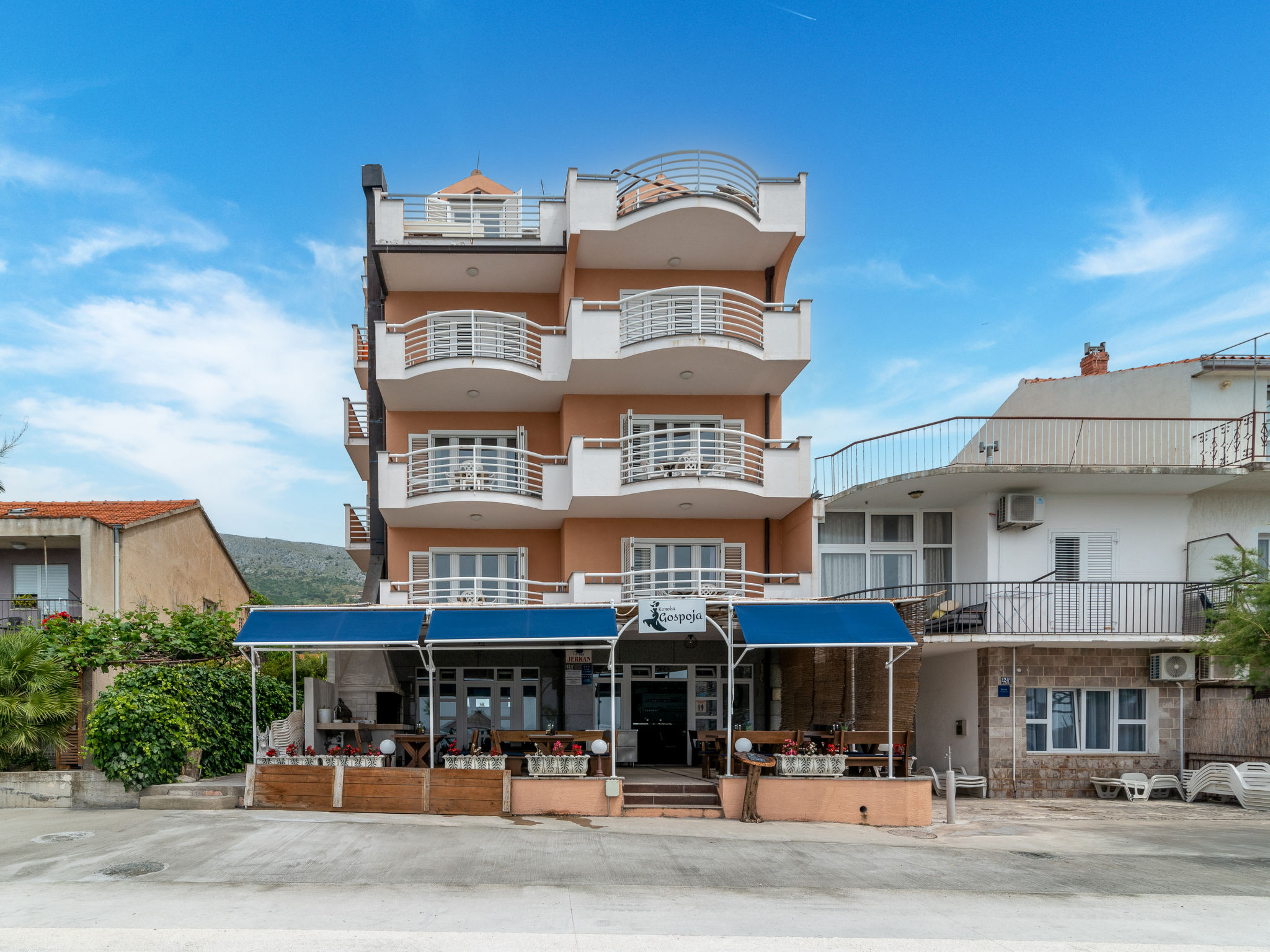 Jerkan 17 — House (3 of 25)