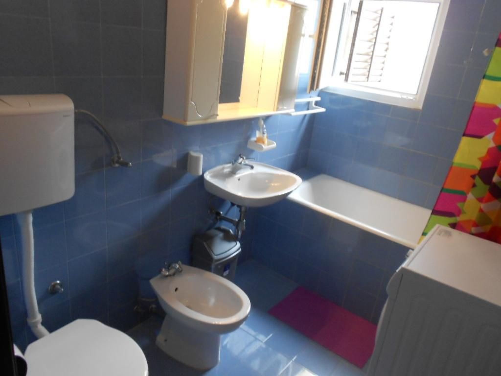 Mit Balkon für fünf Personen-Image-tags.info