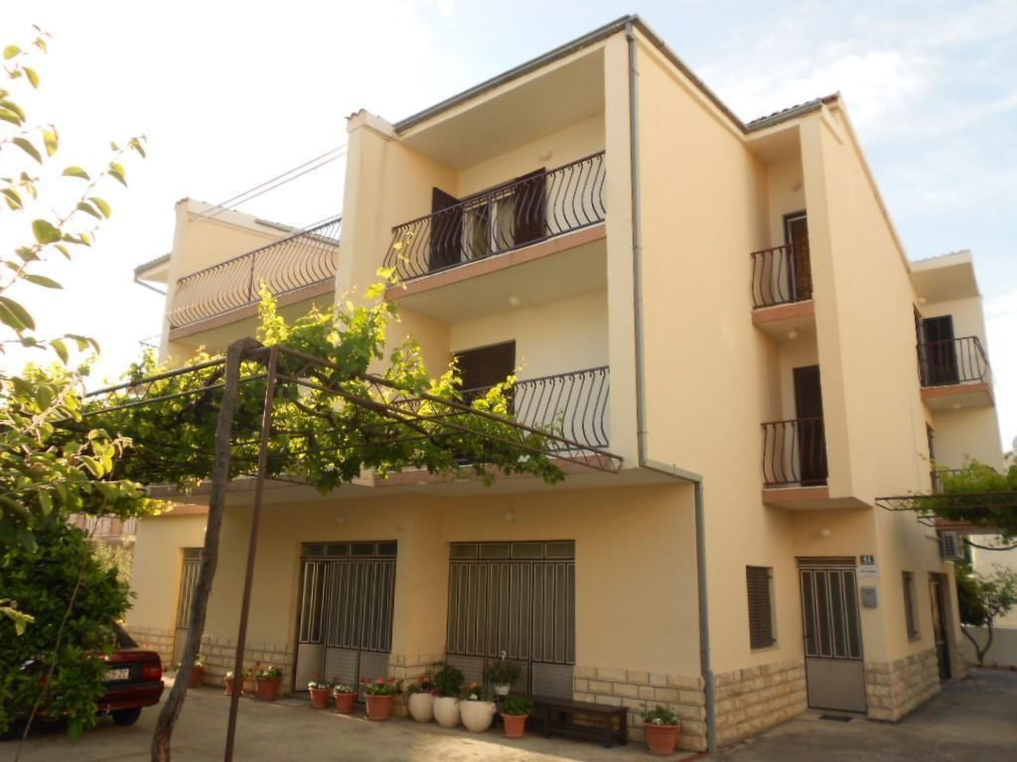 Mit Balkon für fünf Personen-Image-tags.info