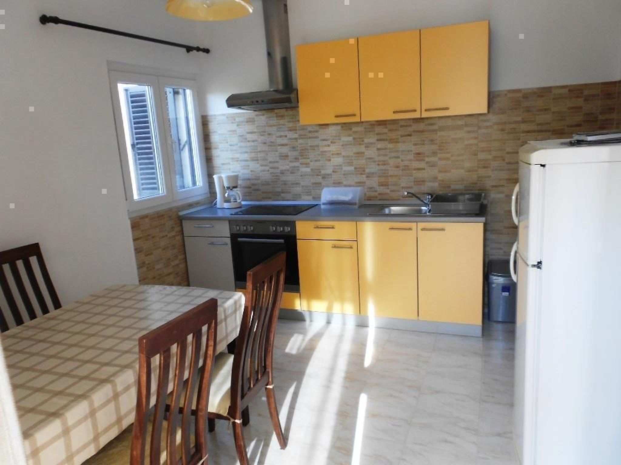 Große Wohnung in Podstrana mit Grill und Terrasse