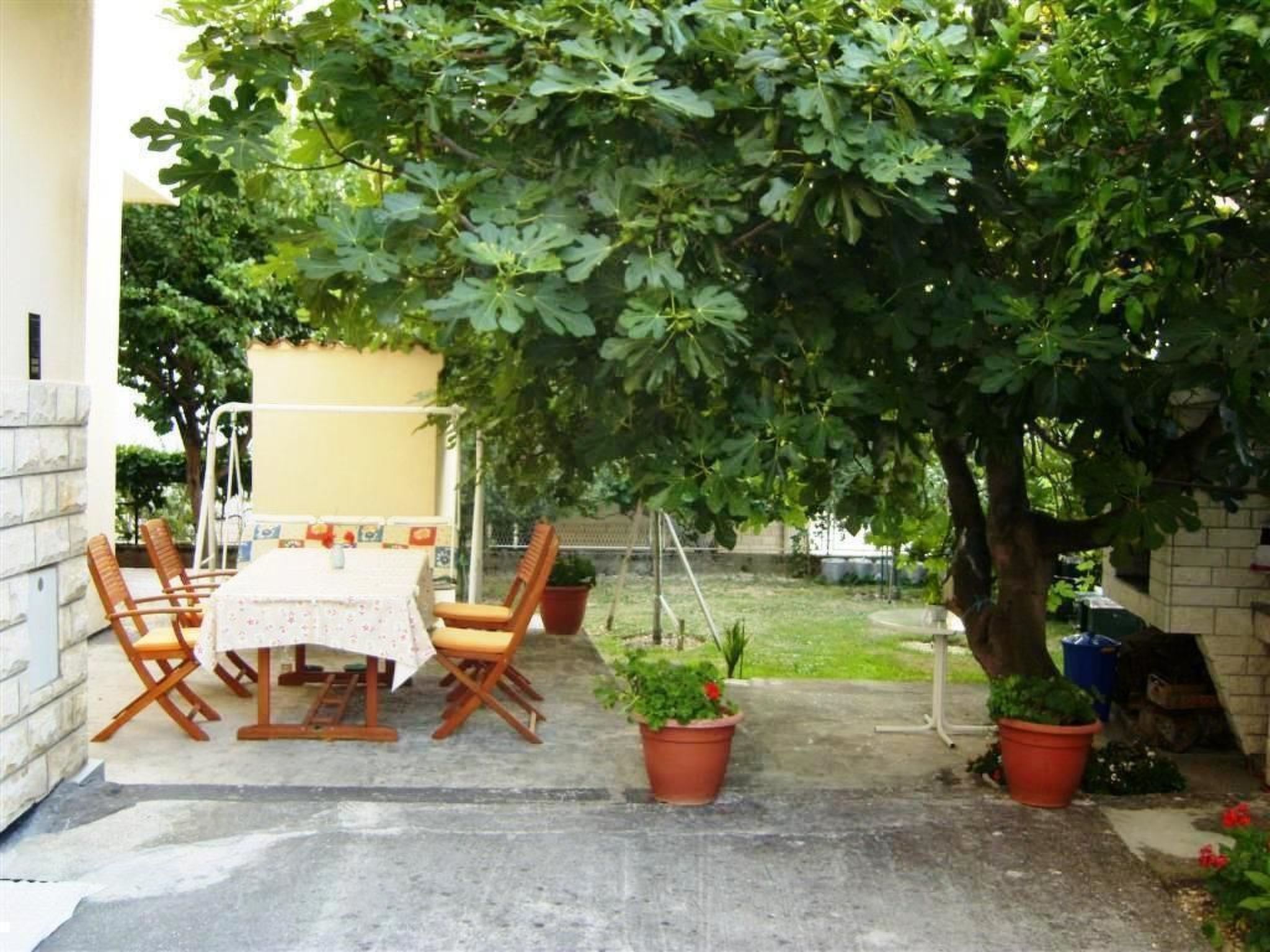 Große Wohnung in Podstrana mit Grill und Terrasse-Image-tags.info