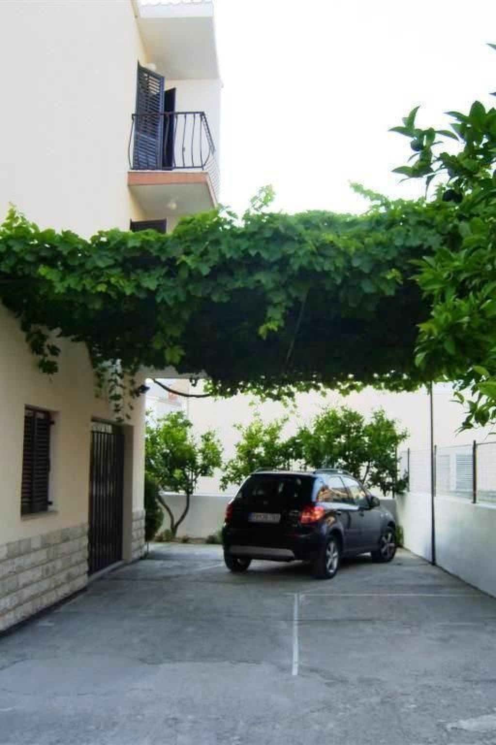 Große Wohnung in Podstrana mit Grill und Terrasse-Image-tags.info