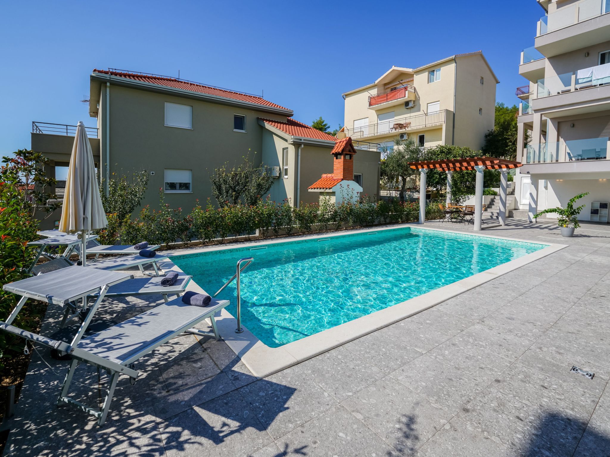 Für 4 Personen ca. 75 m&sup2; in Podstrana, Dalmatien (Gespanschaft Split-Dalma-Outside