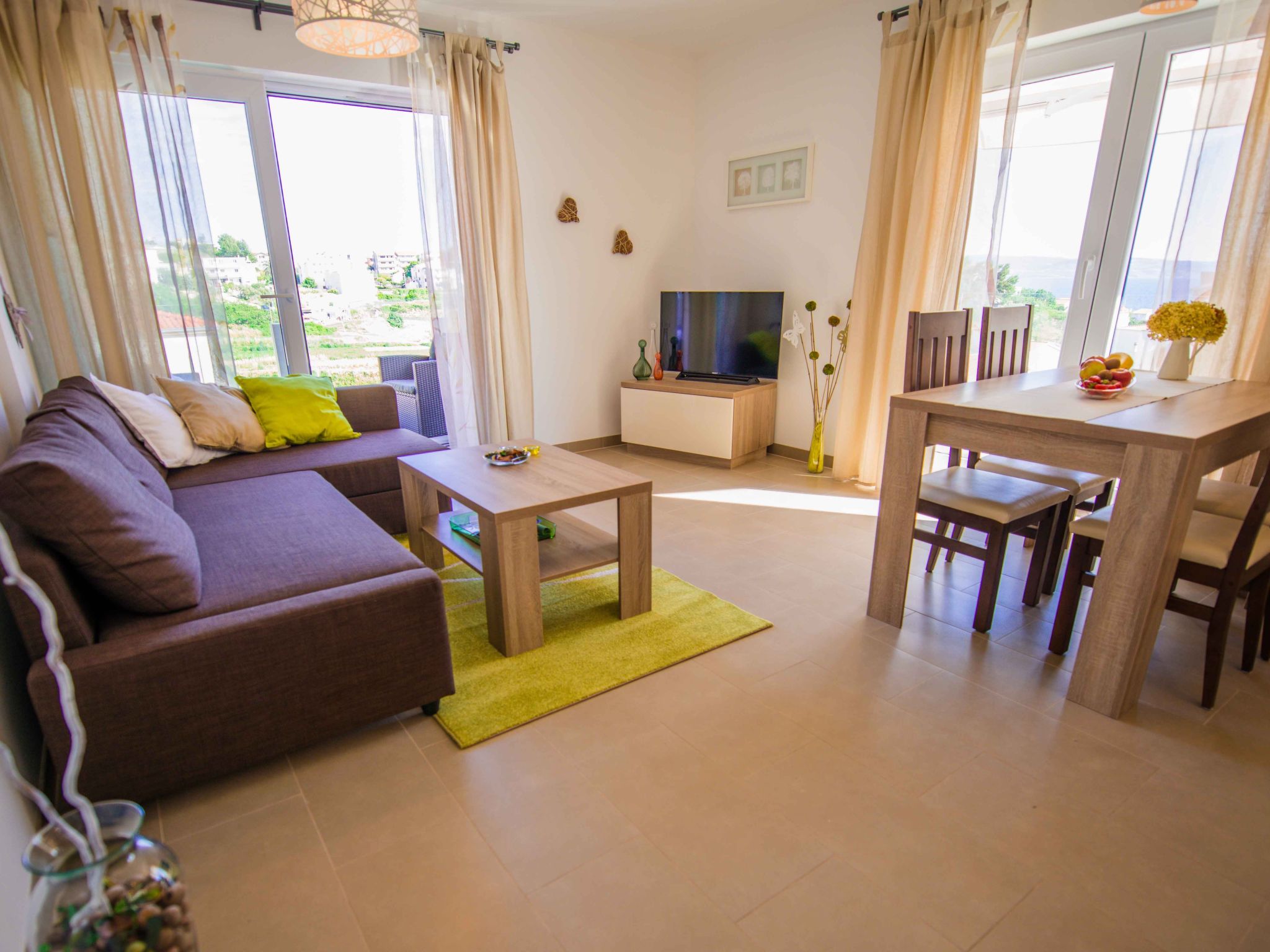 Für 4 Personen ca. 75 m&sup2; in Podstrana, Dalmatien (Gespanschaft Split-Dalma-Image-tags.info