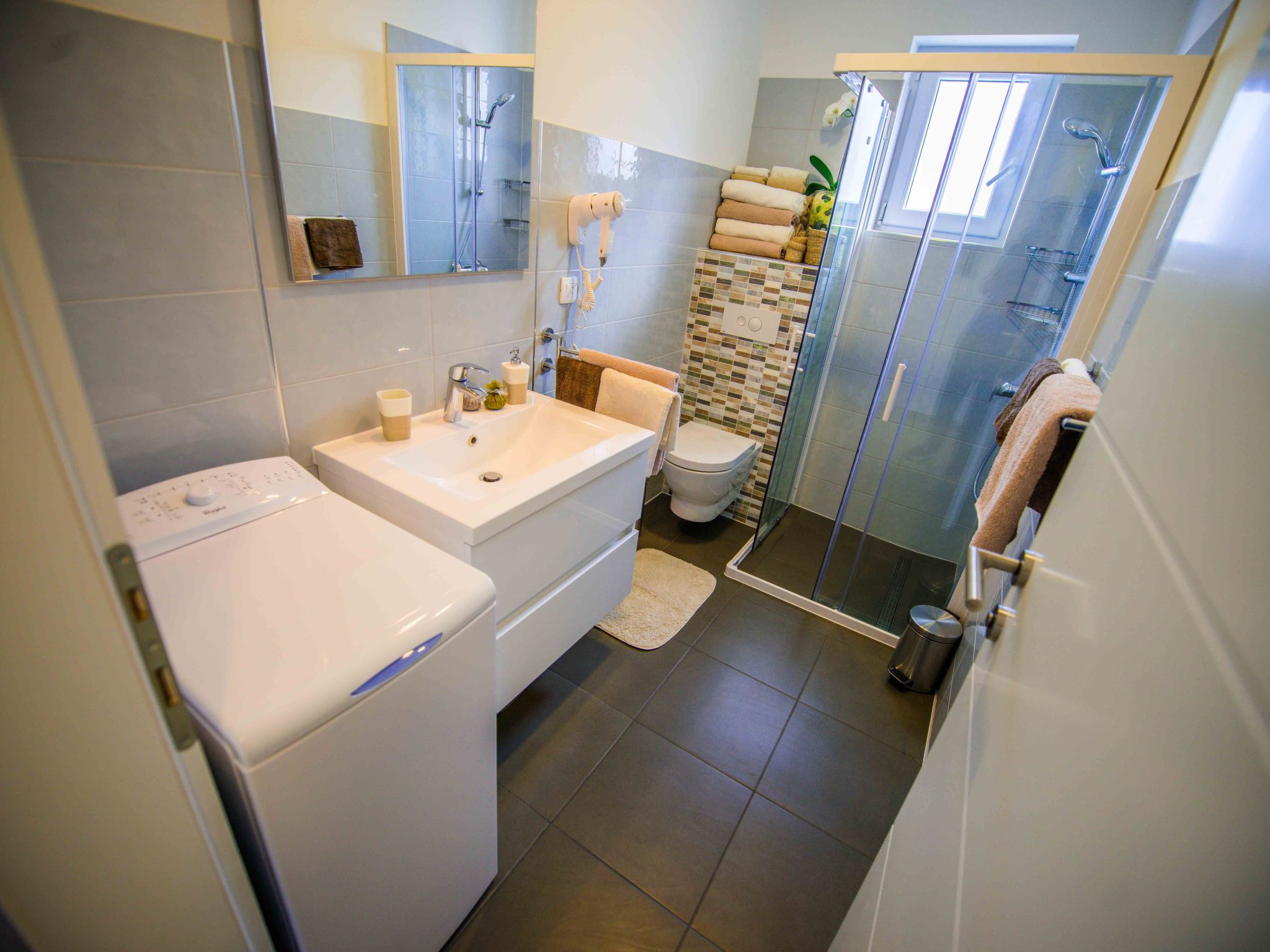 Für 4 Personen ca. 75 m&sup2; in Podstrana, Dalmatien (Gespanschaft Split-Dalma-Inside