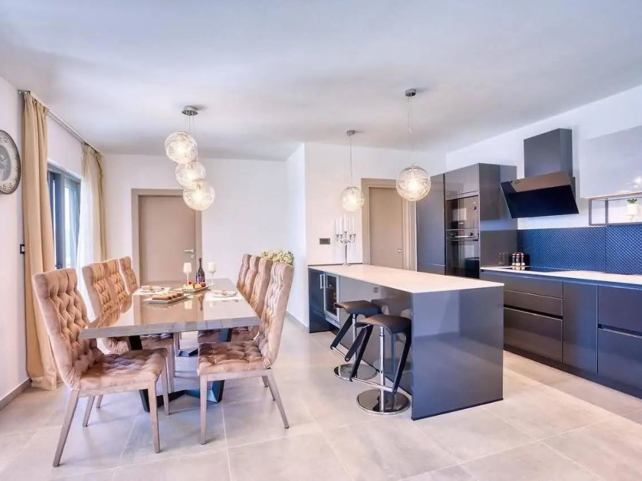 Exklusive Villa Magic mit beheiztem Pool und Sauna-Image-tags.info