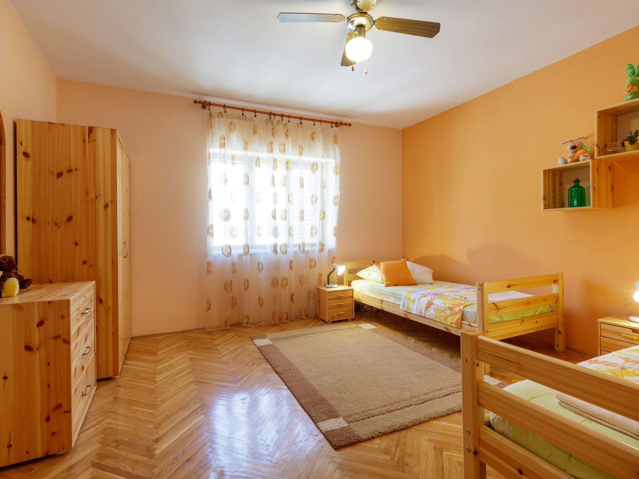 Maric mit Terrasse und Balkon-Dedans