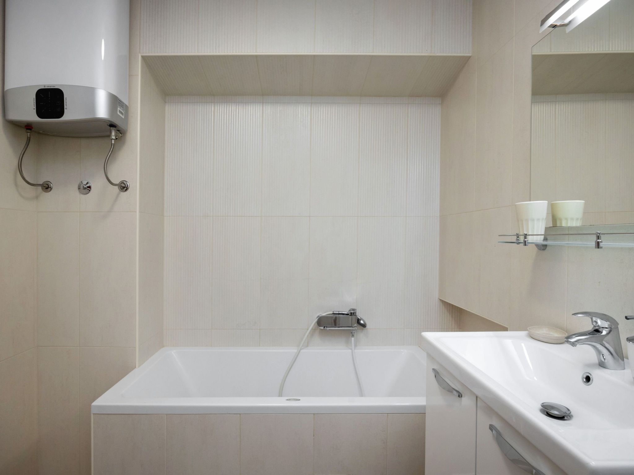 Maric mit Terrasse und Balkon-Dedans