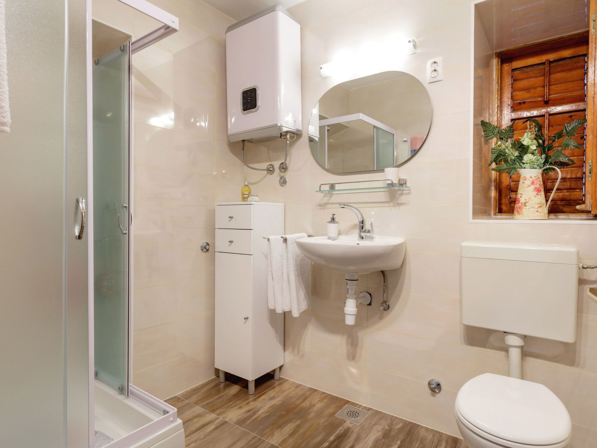 Maric mit Terrasse und Balkon-Dedans