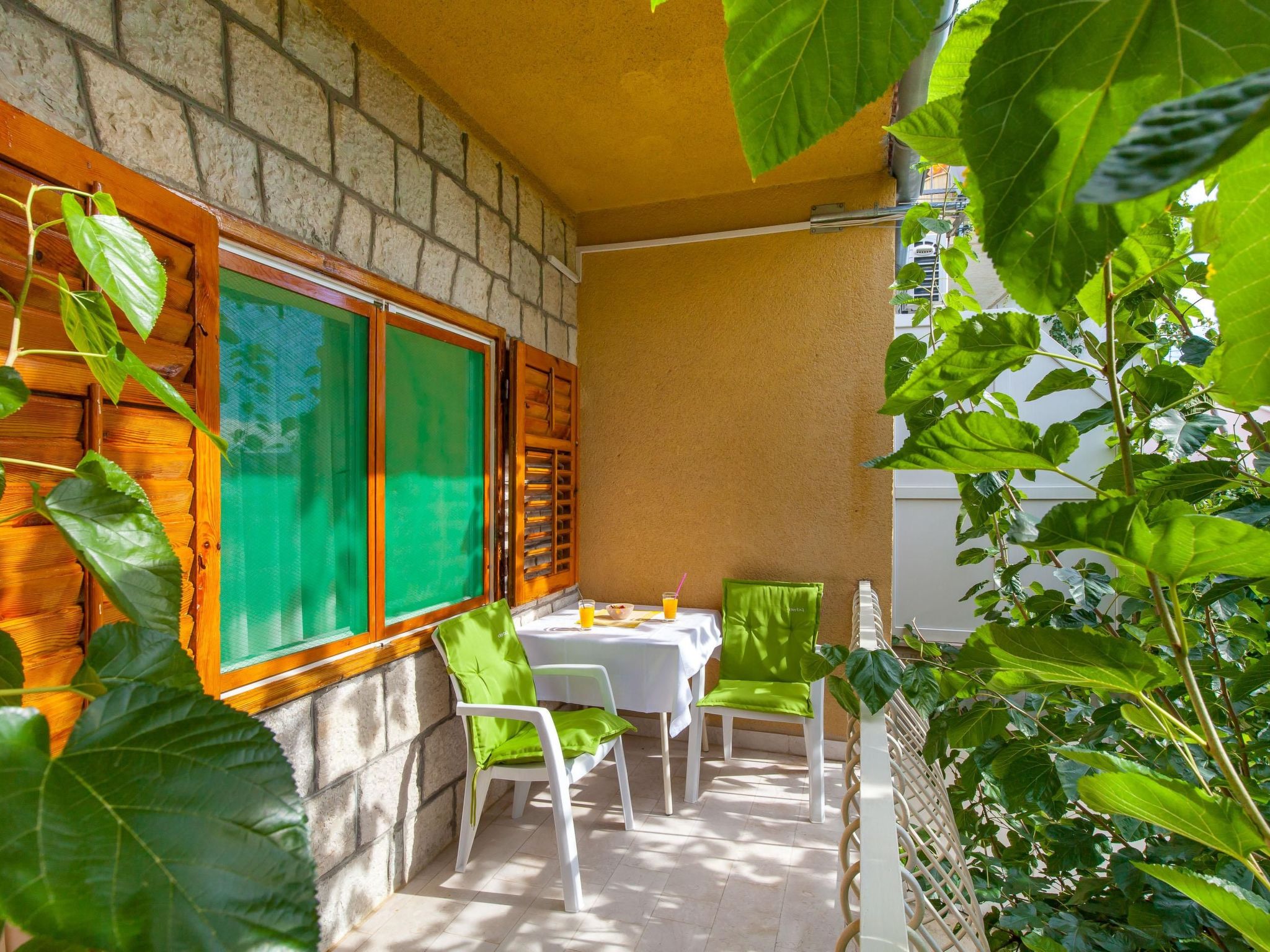 Maric mit Terrasse und Balkon-Dedans