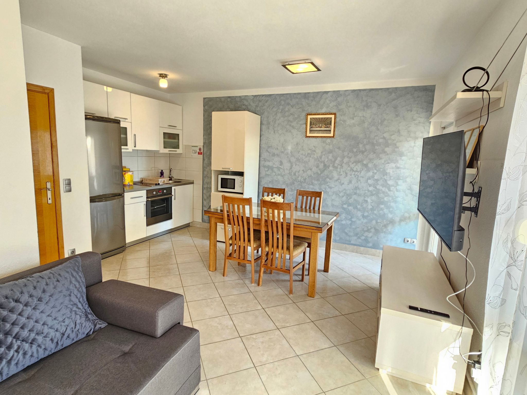 Maja großer Balkon 7 Minuten zu Fuß zum Strand und Hotel