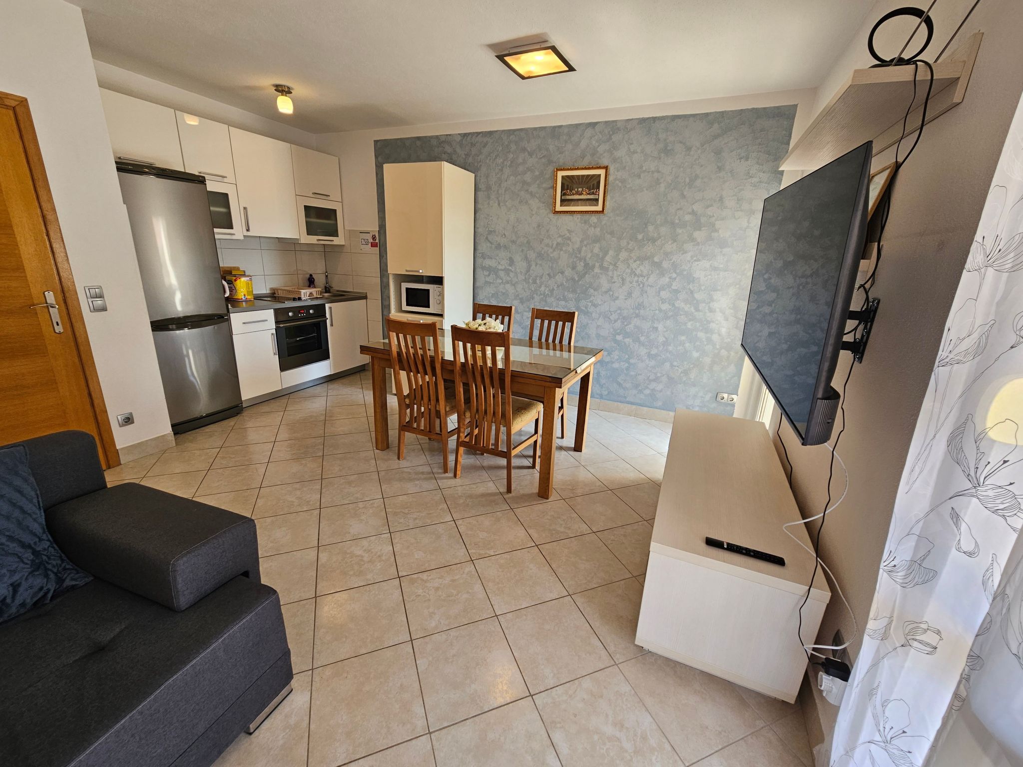 Maja großer Balkon 7 Minuten zu Fuß zum Strand und Hotel-Image-tags.info