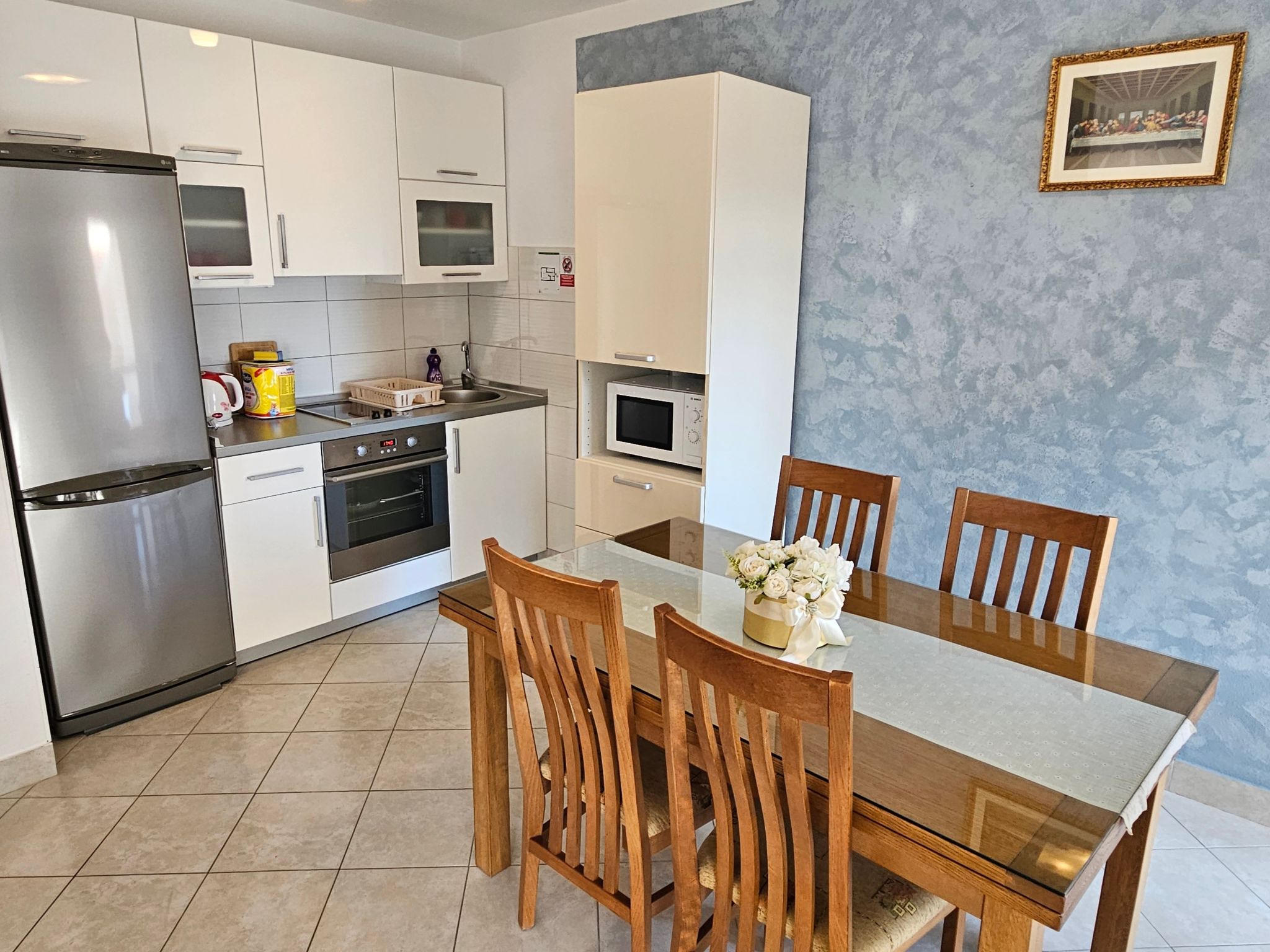 Maja großer Balkon 7 Minuten zu Fuß zum Strand und Hotel-Image-tags.info