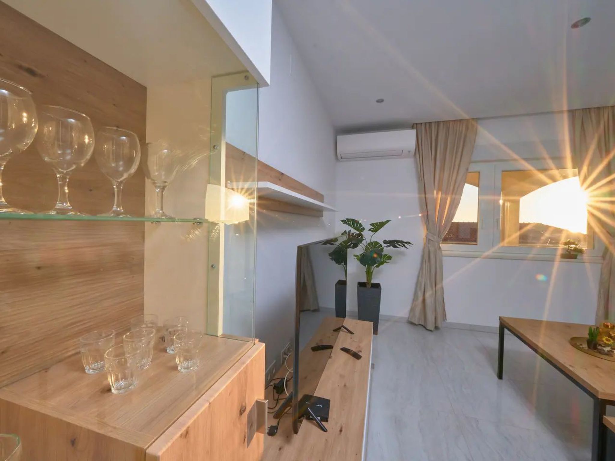 M&M Ferienhaus mit Pool-Dedans