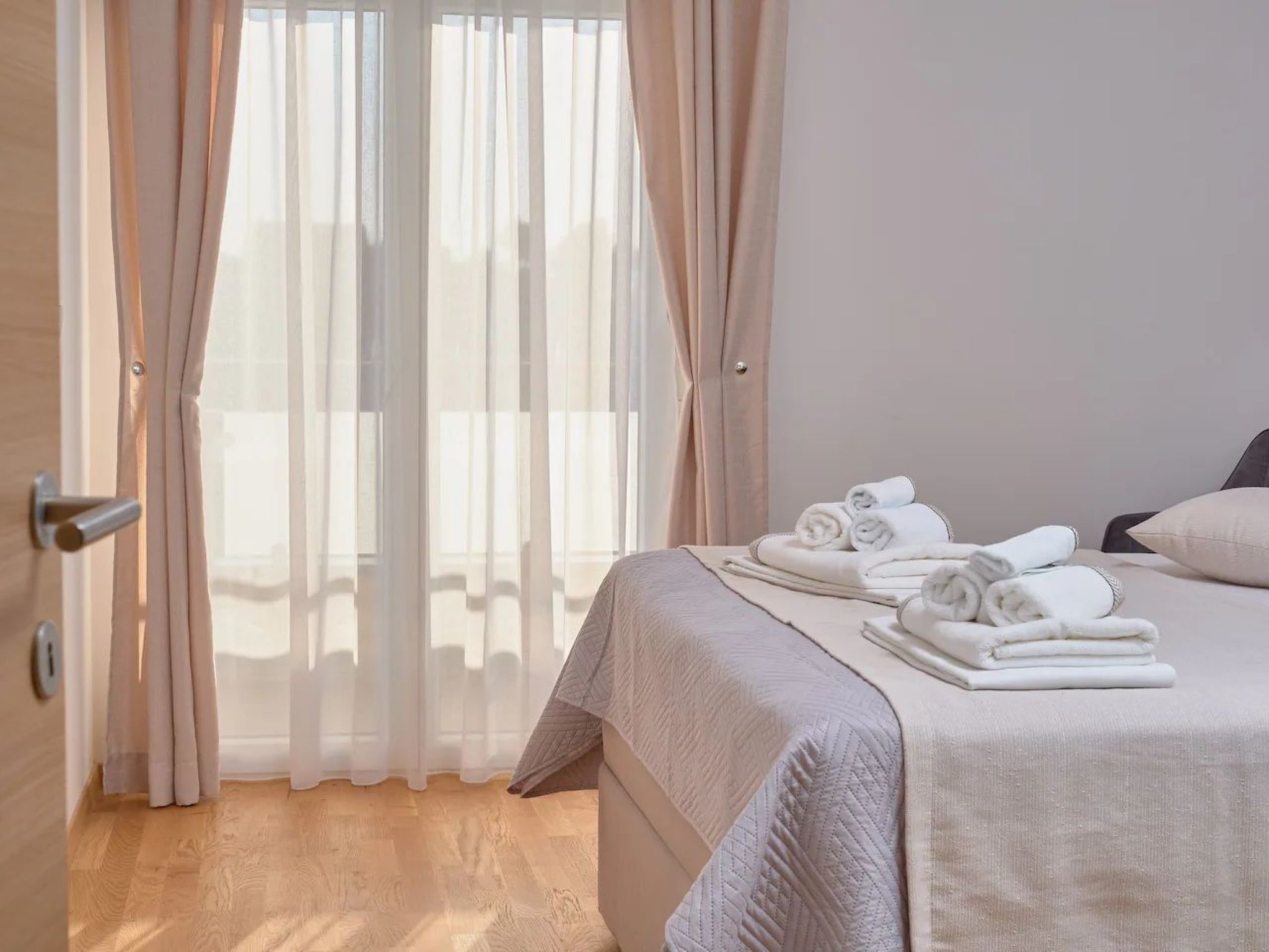 M&M Ferienhaus mit Pool-Dedans