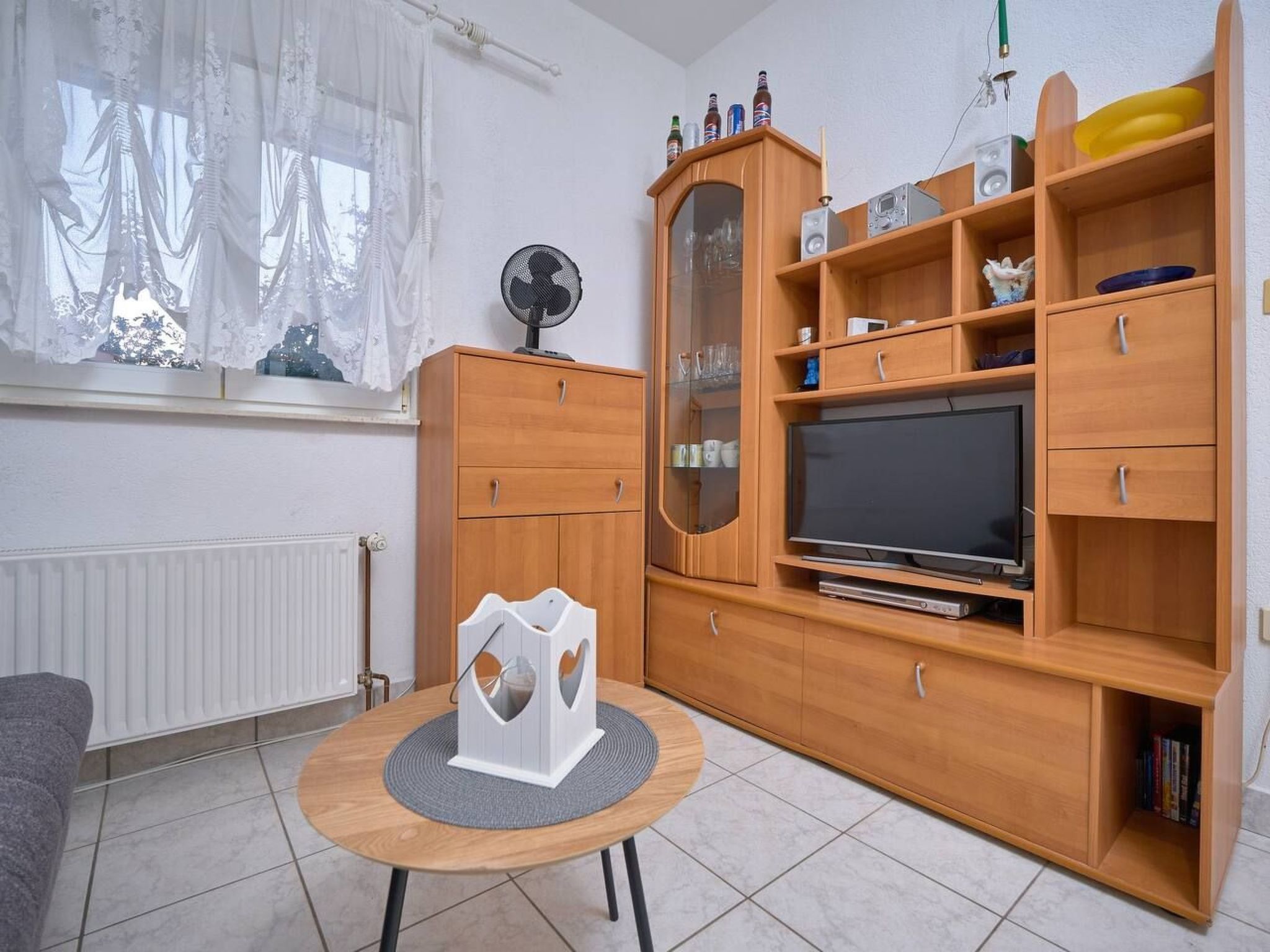 M Charmante Wohnung mit Gemeinschaftspool-Dedans