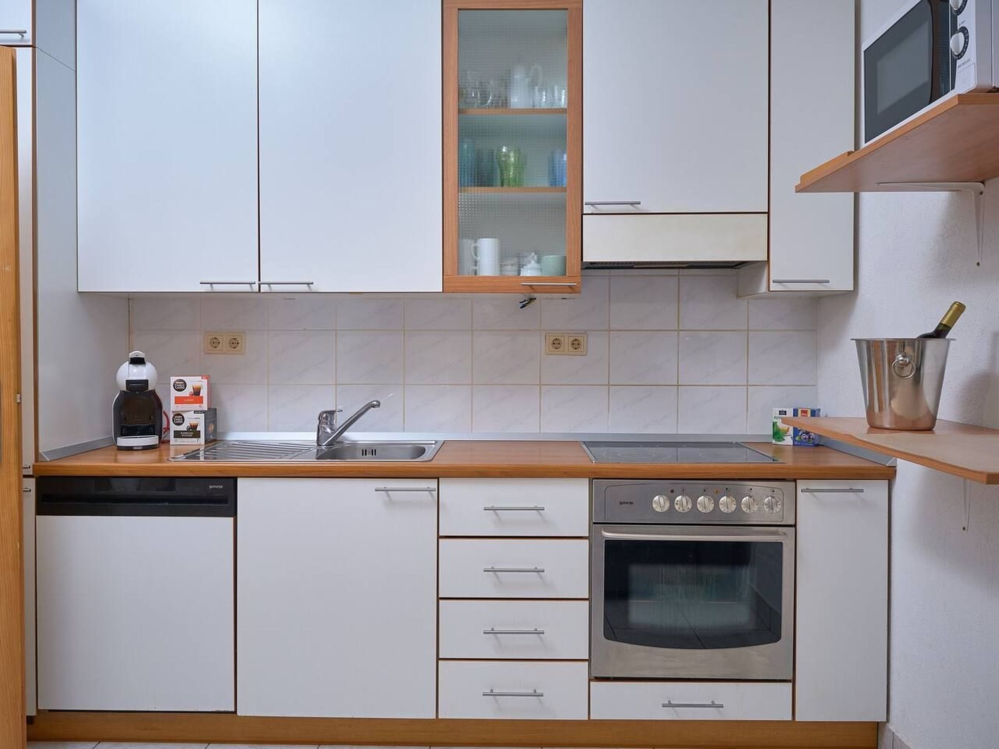 M Charmante Wohnung mit Gemeinschaftspool-Dedans