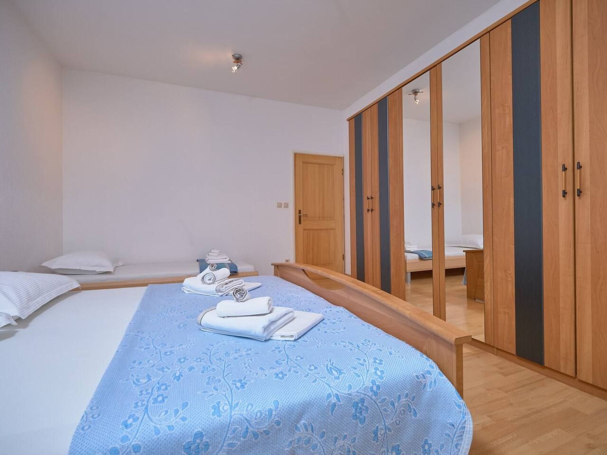 M Charmante Wohnung mit Gemeinschaftspool-Dedans