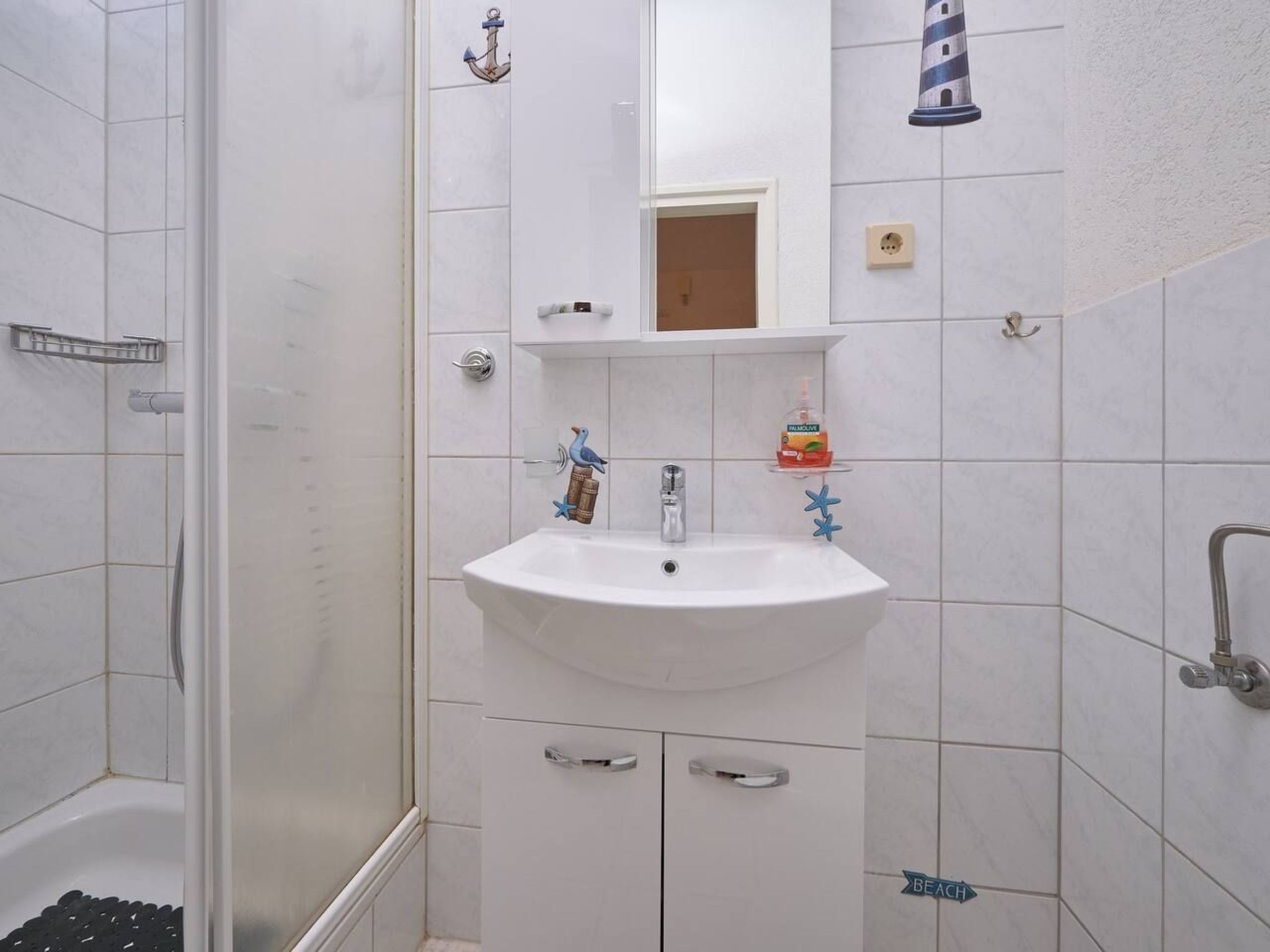 M Charmante Wohnung mit Gemeinschaftspool-Dedans