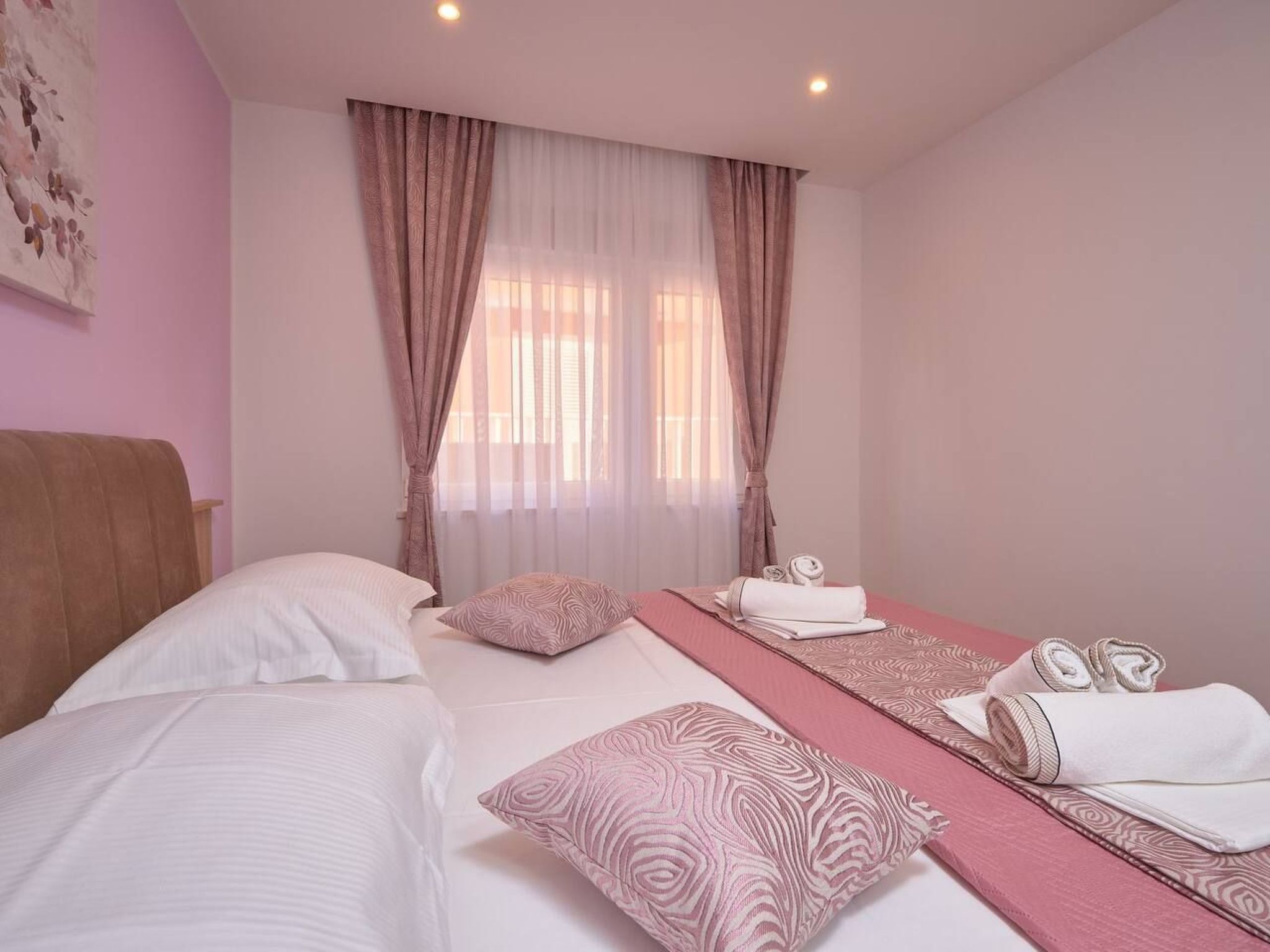 M Ganze Etage in einem geräumigen Haus mit Pool-Dedans