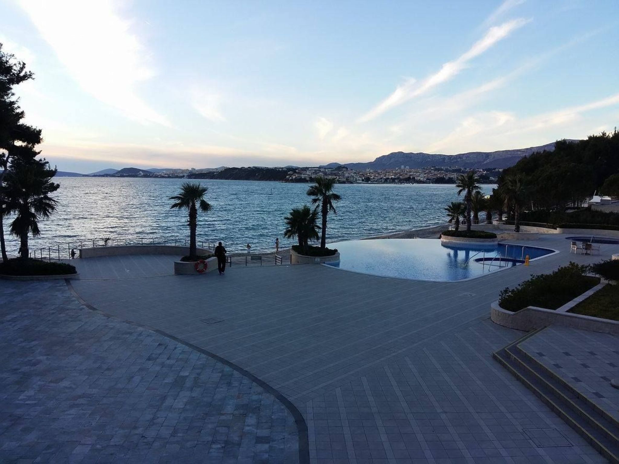 Strandnahe Wohnung mit großer Terrasse-Image-tags.info