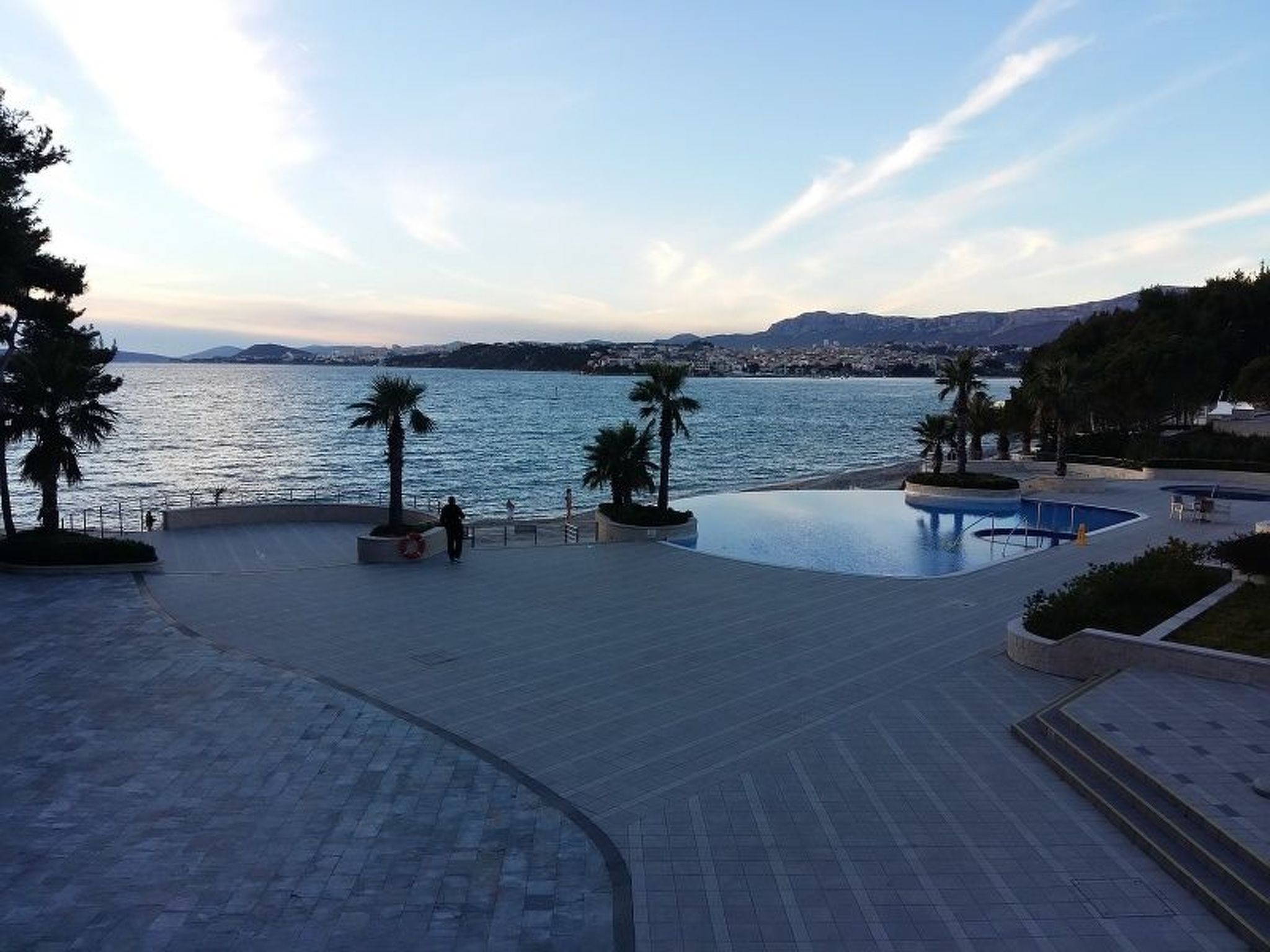 Strandnahe Wohnung mit großer Terrasse — Pool Outdoor (2 of 25)