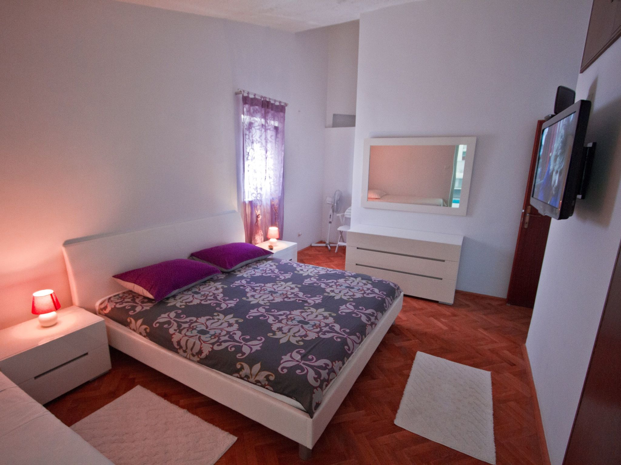 Charmantes Ferienhaus mit grünem Garten