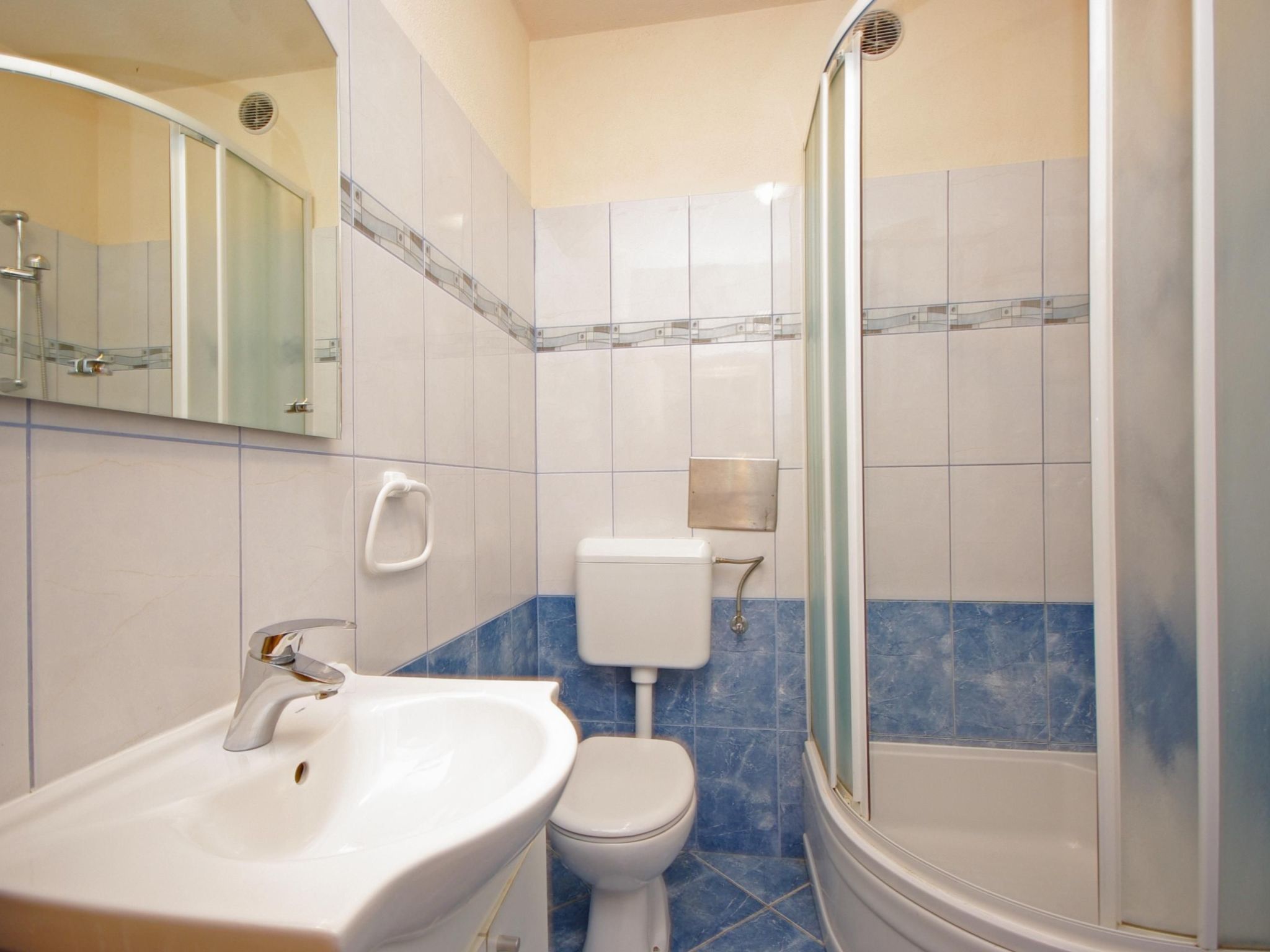 Apartment mit einem Schlafzimmer in der ersten Etage-Drinnen