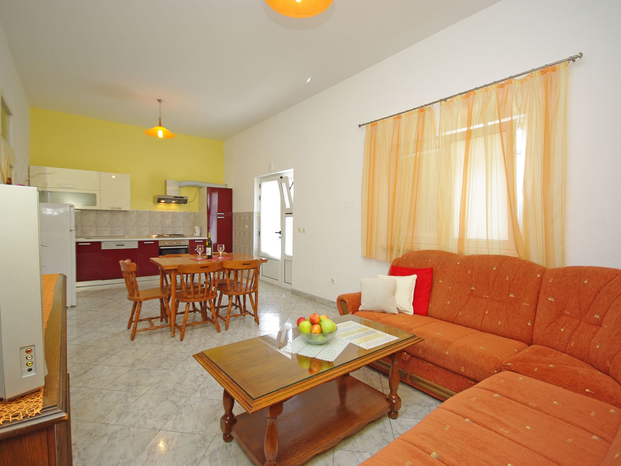 Für 4 Personen ca. 60 m&sup2; in Podstrana, Dalmatien (Gespanschaft Split-Dalma