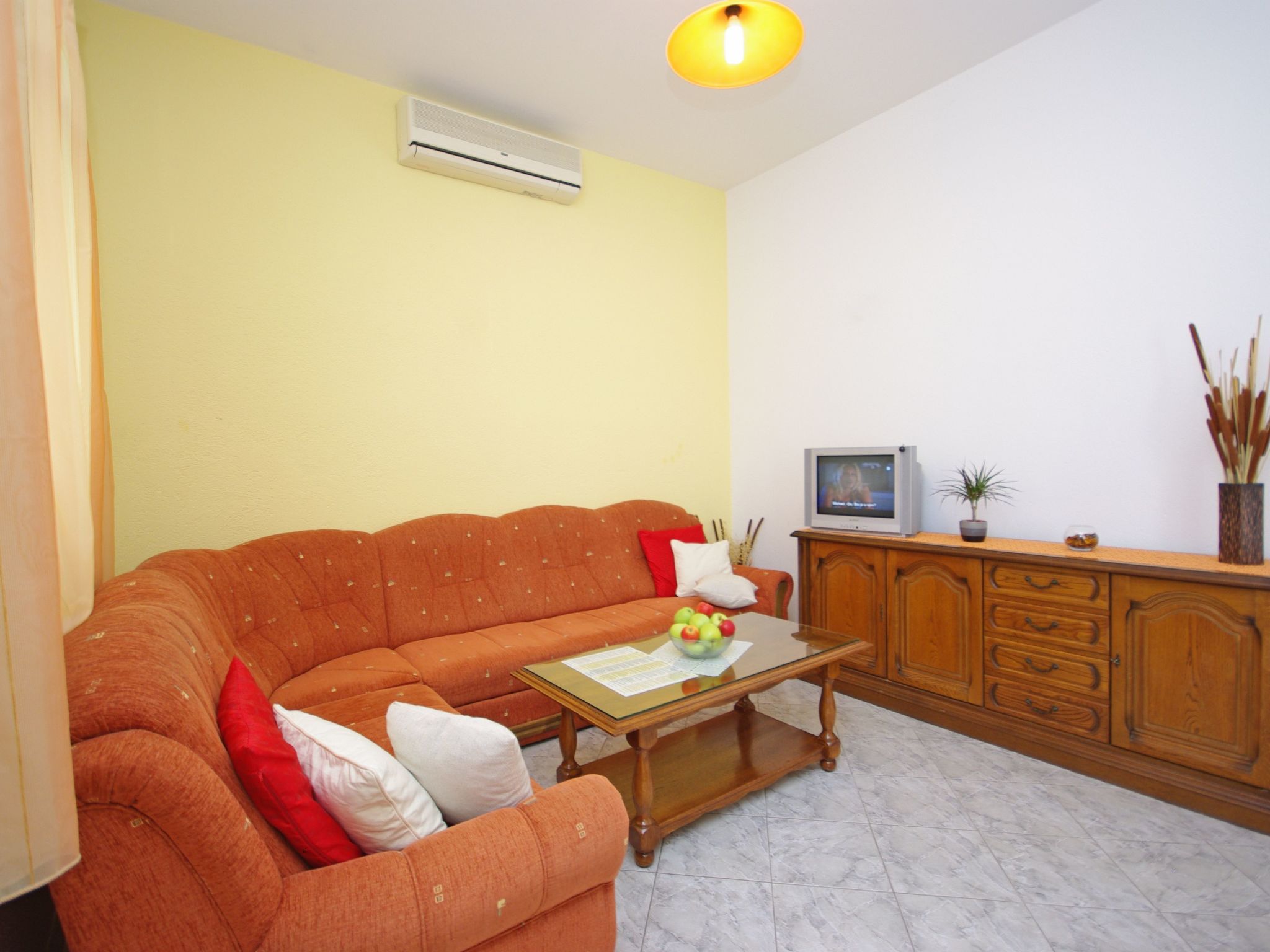 Für 4 Personen ca. 60 m&sup2; in Podstrana, Dalmatien (Gespanschaft Split-Dalma-Drinnen