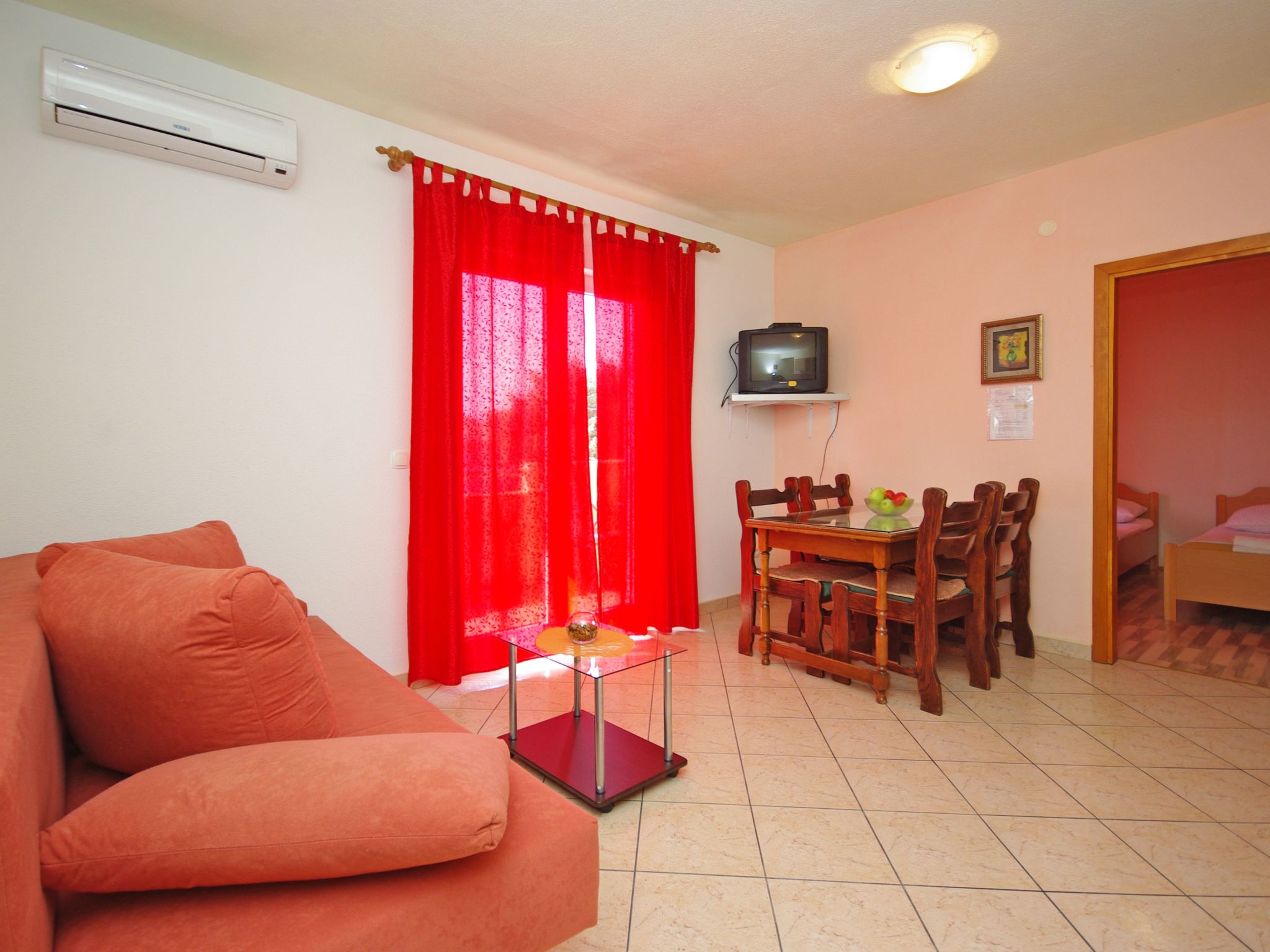 Für 4 Personen ca. 40 m&sup2; in Podstrana, Dalmatien (Gespanschaft Split-Dalma-Drinnen