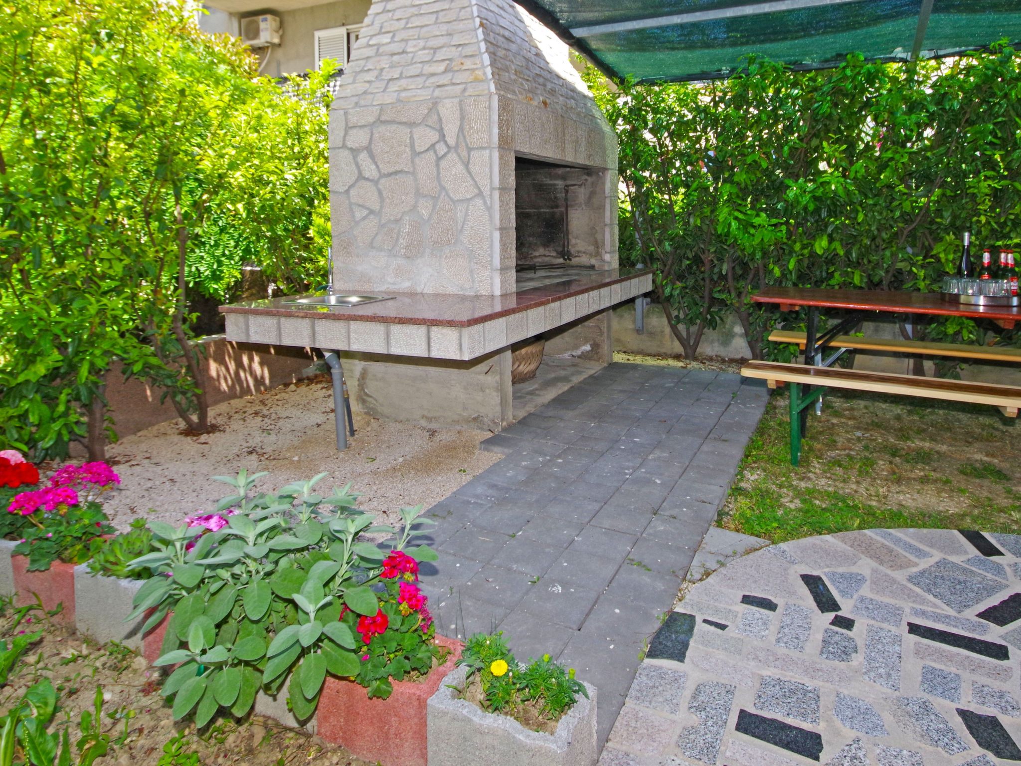 Für 4 Personen ca. 40 m&sup2; in Podstrana, Dalmatien (Gespanschaft Split-Dalma-Image-tags.info