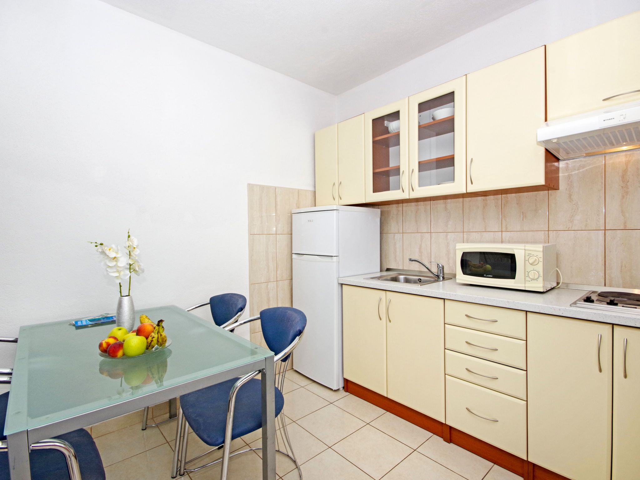 Apartment mit einem Schlafzimmer in der zweiten Etage-Image-tags.info